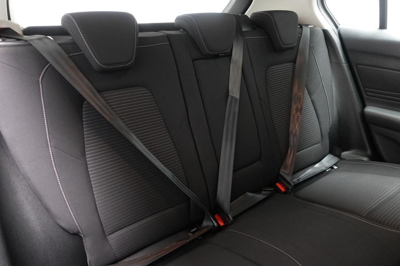 Ford Focus - Image 28