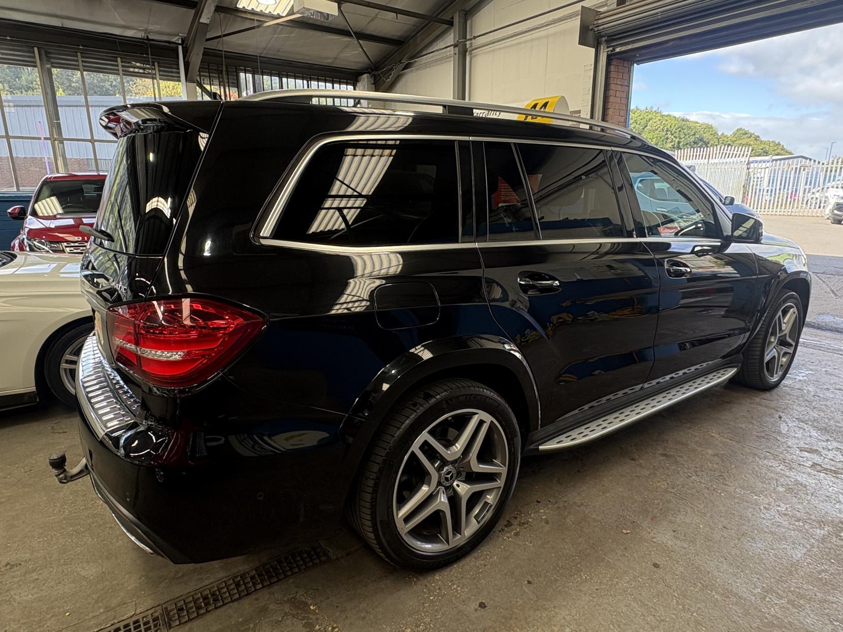 Mercedes GLS - Image 9