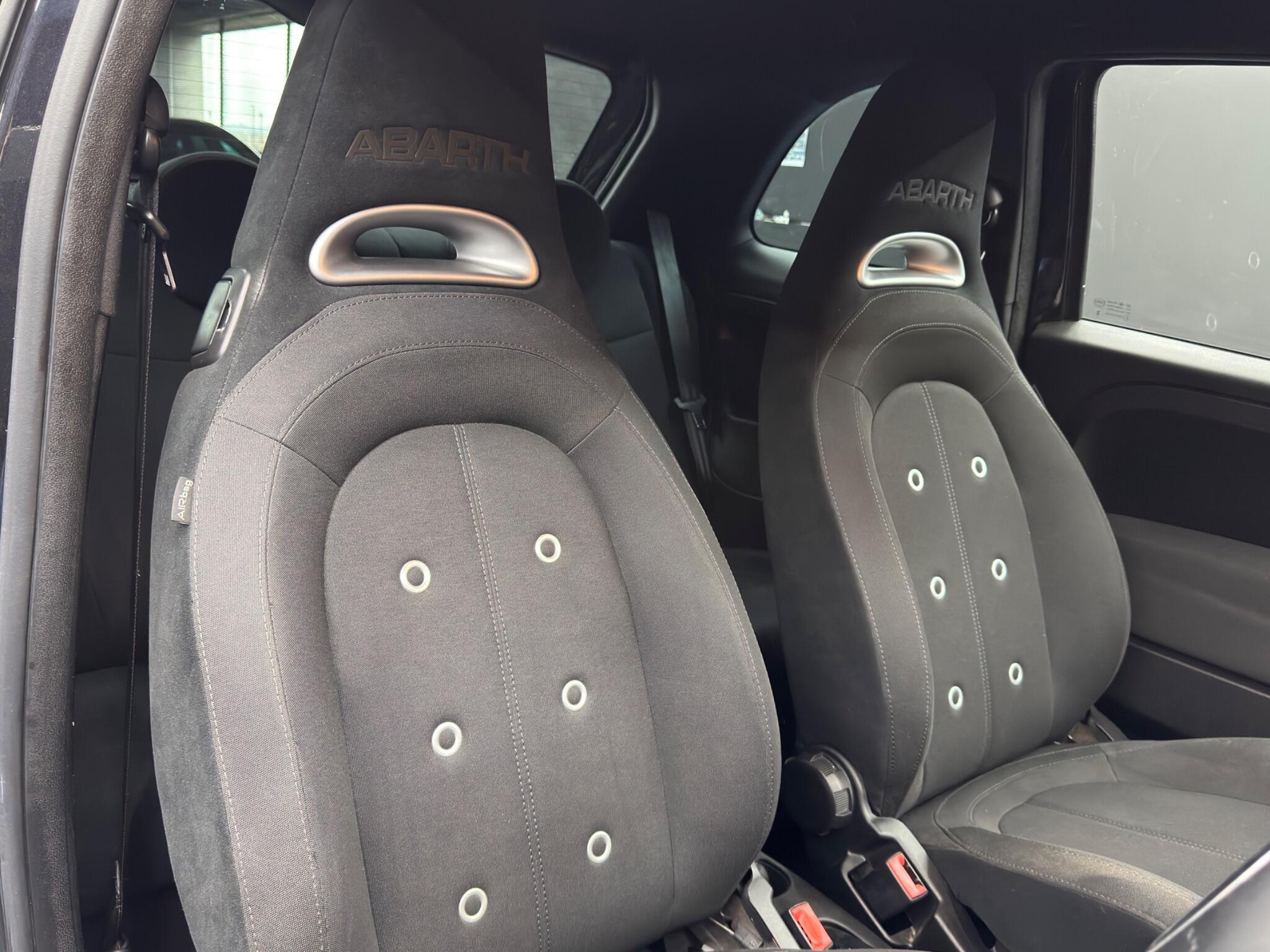Abarth 595 - Image 12