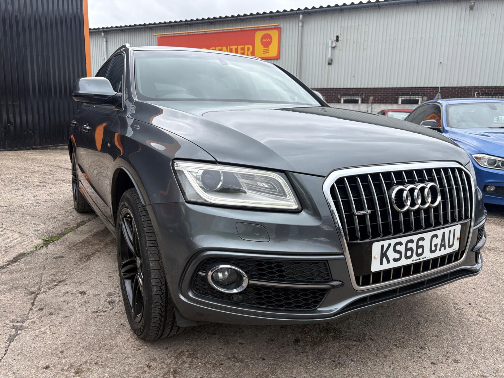 Audi Q5 - Image 11