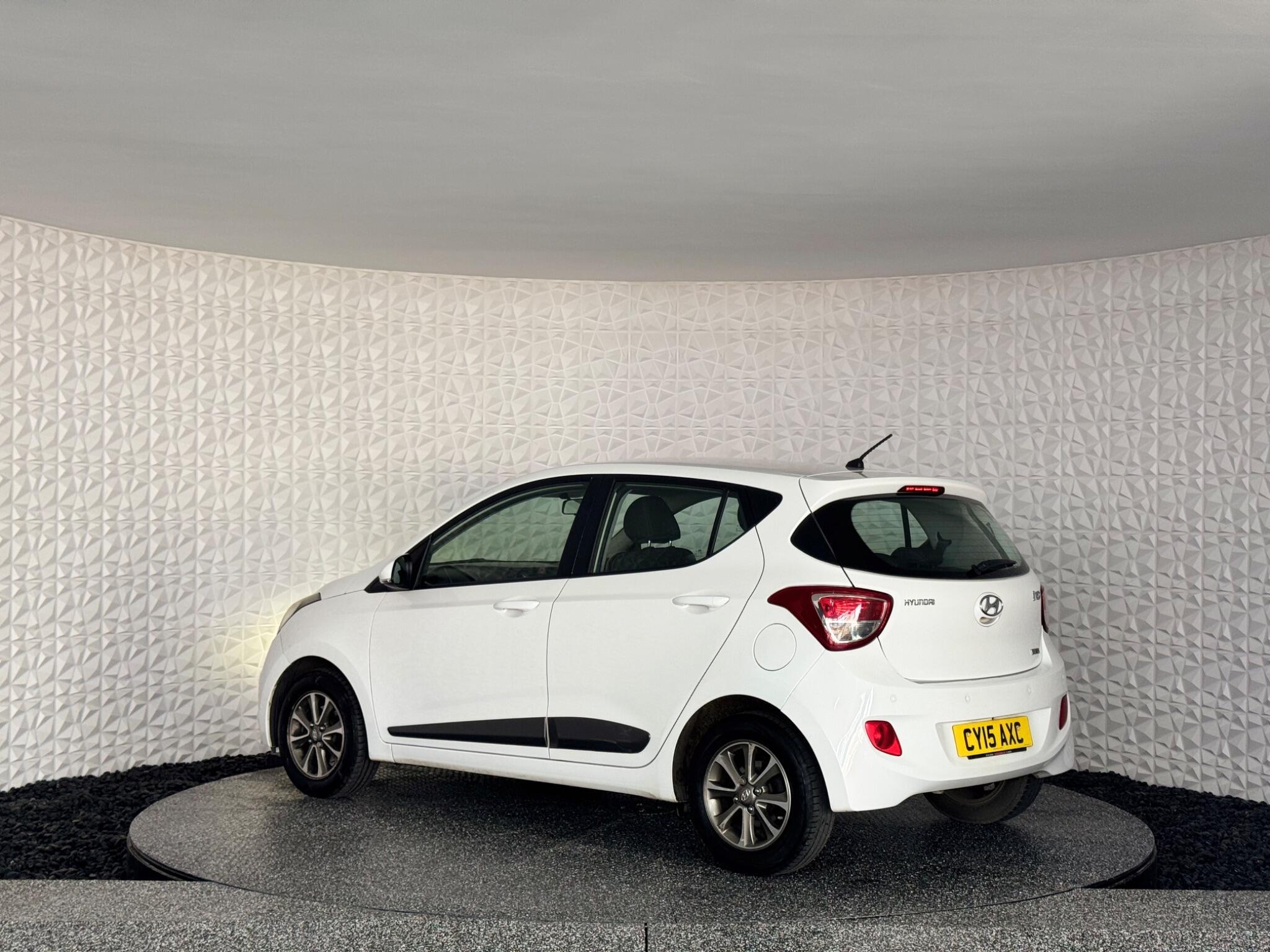 Hyundai i10 - Image 17