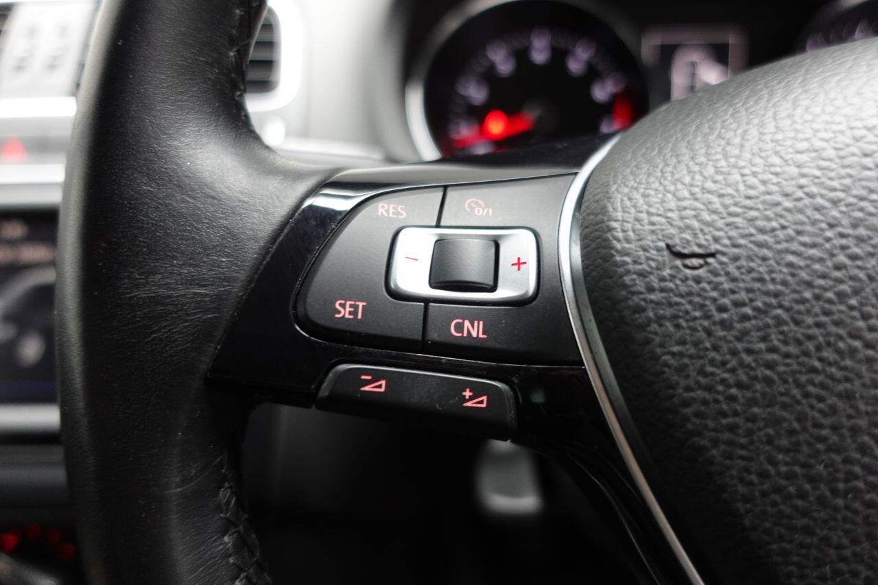 Volkswagen Polo - Image 32