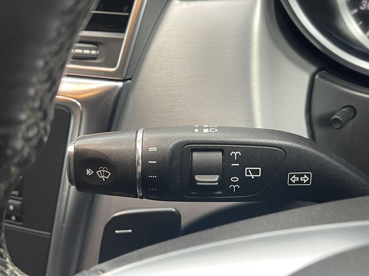 Mercedes M-Class - Image 30