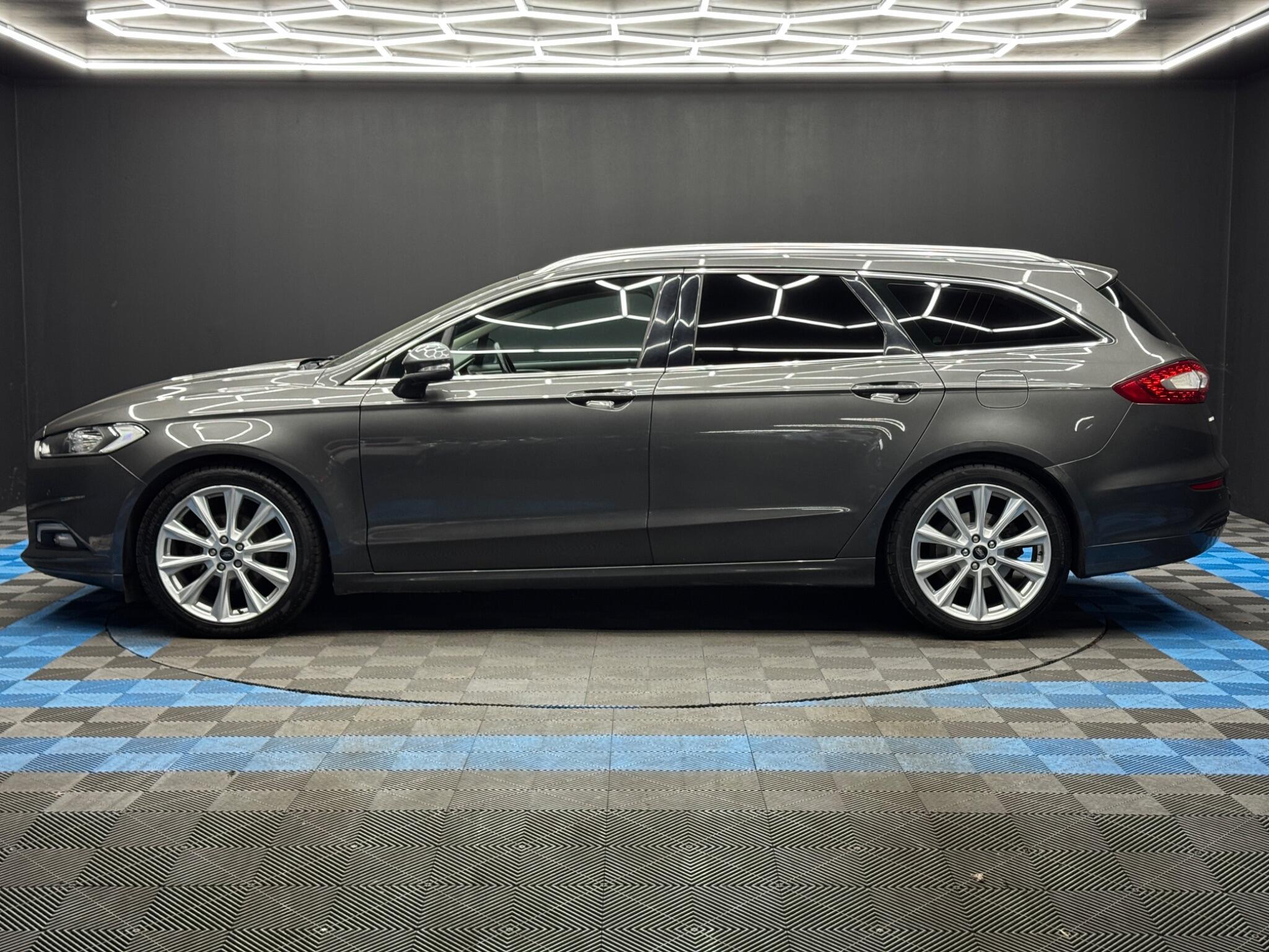 Ford Mondeo - Image 8