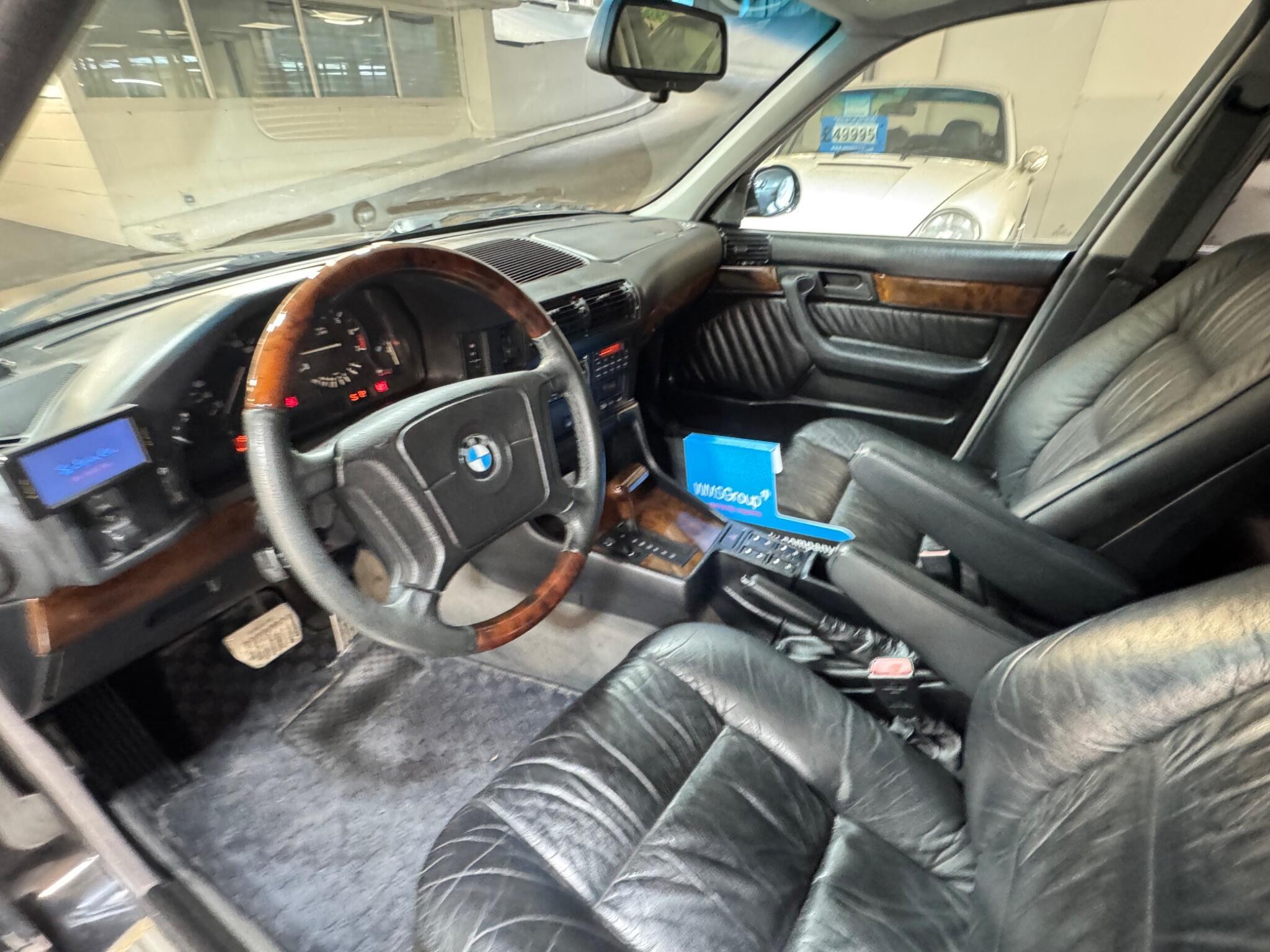BMW 5 Series - Image 8