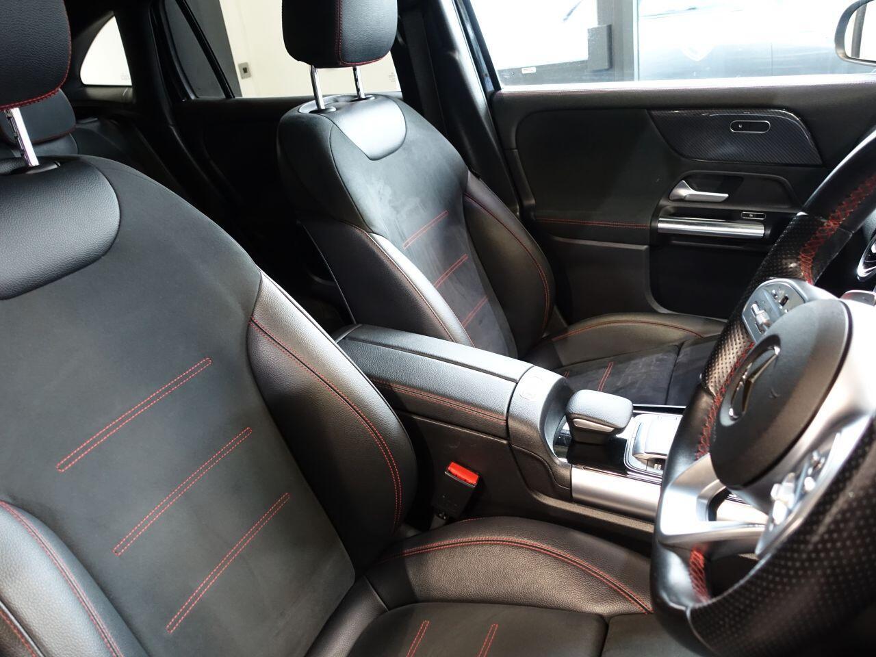 Mercedes-benz GLA - Image 13