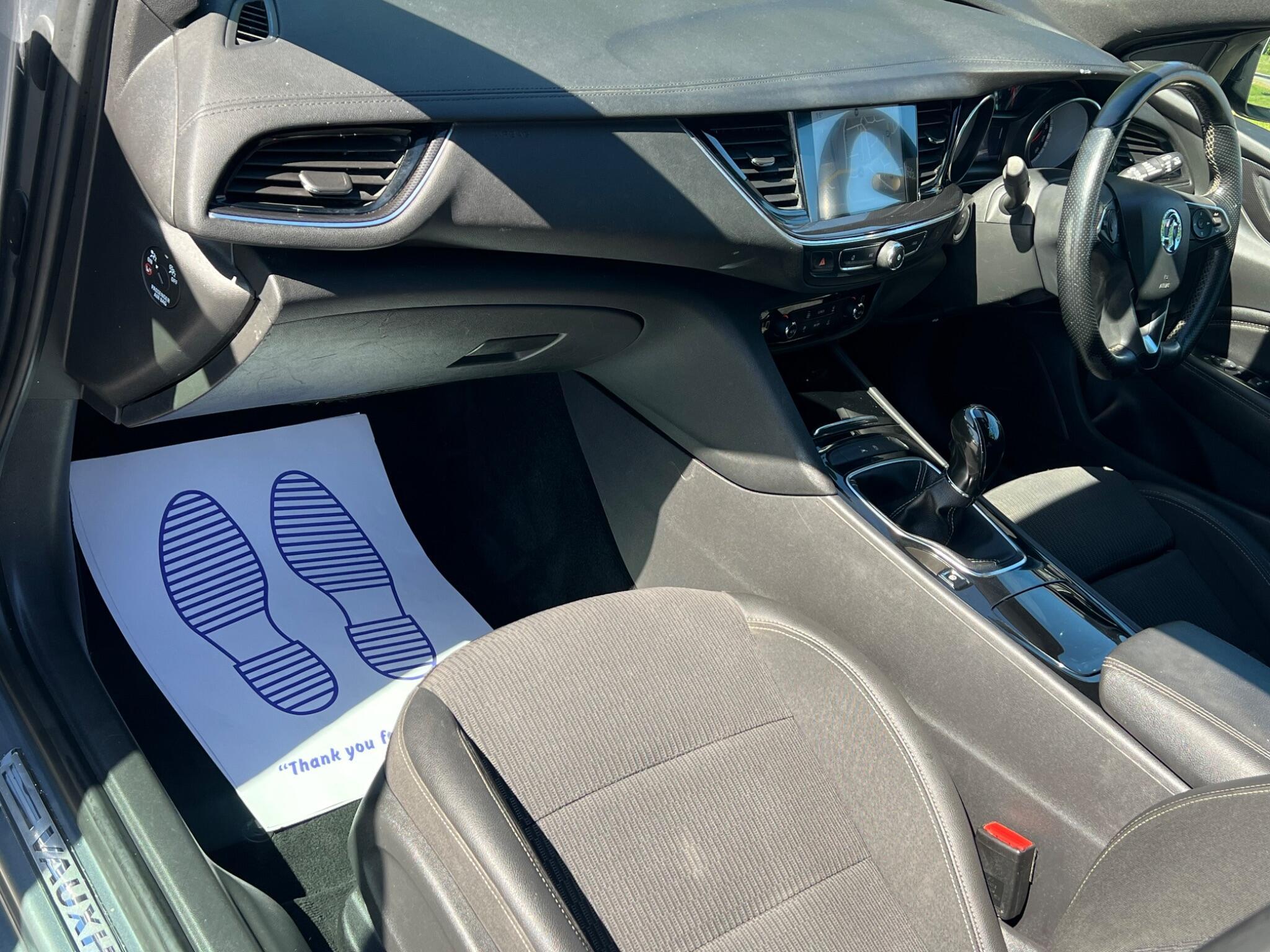 Vauxhall Insignia - Image 11