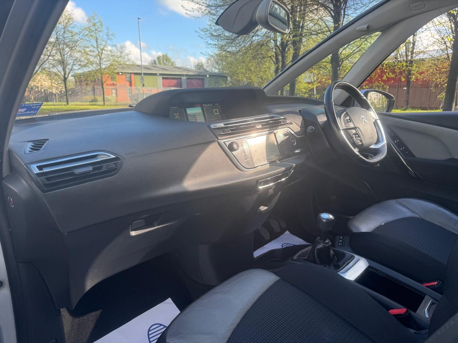 Citroen Grand C4 Picasso - Image 15