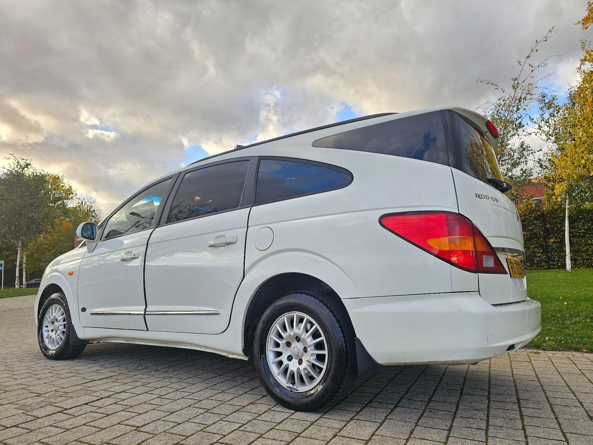 Ssangyong Rodius - Image 20