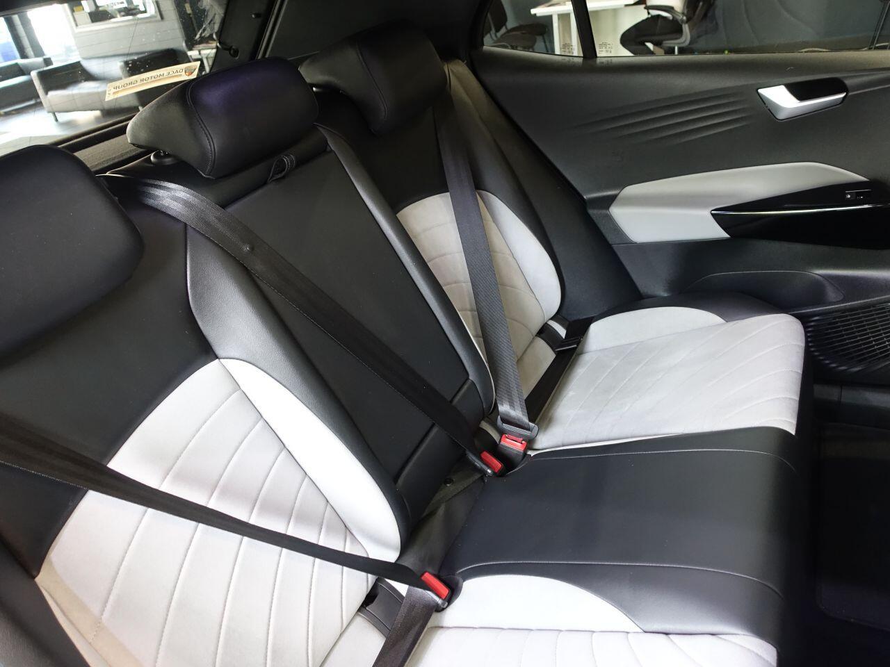 Volkswagen ID.3 - Image 15