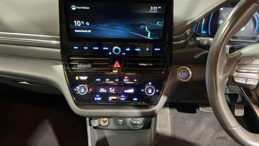 Hyundai Ioniq - Image 2
