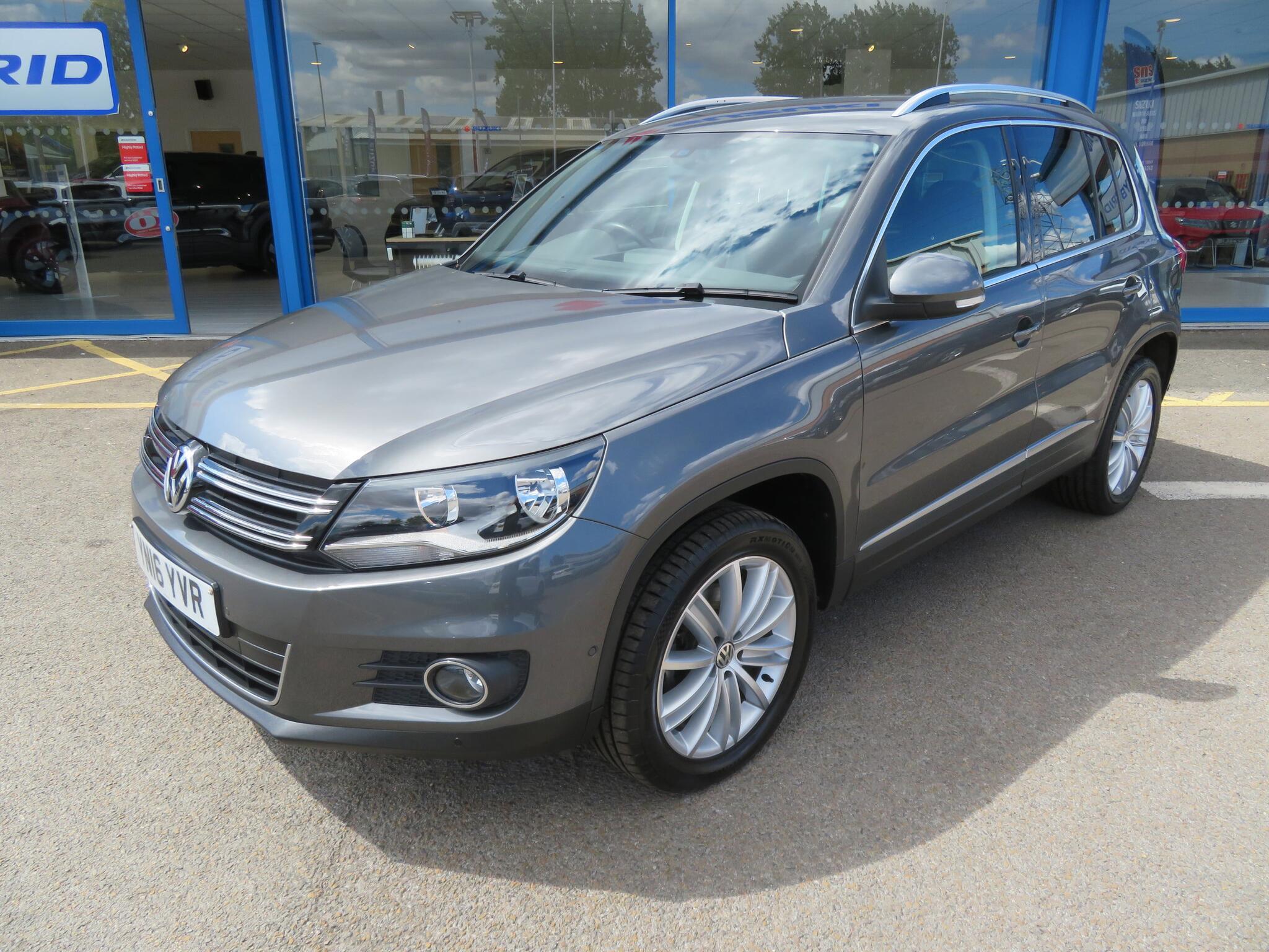 Volkswagen Tiguan - Image 4