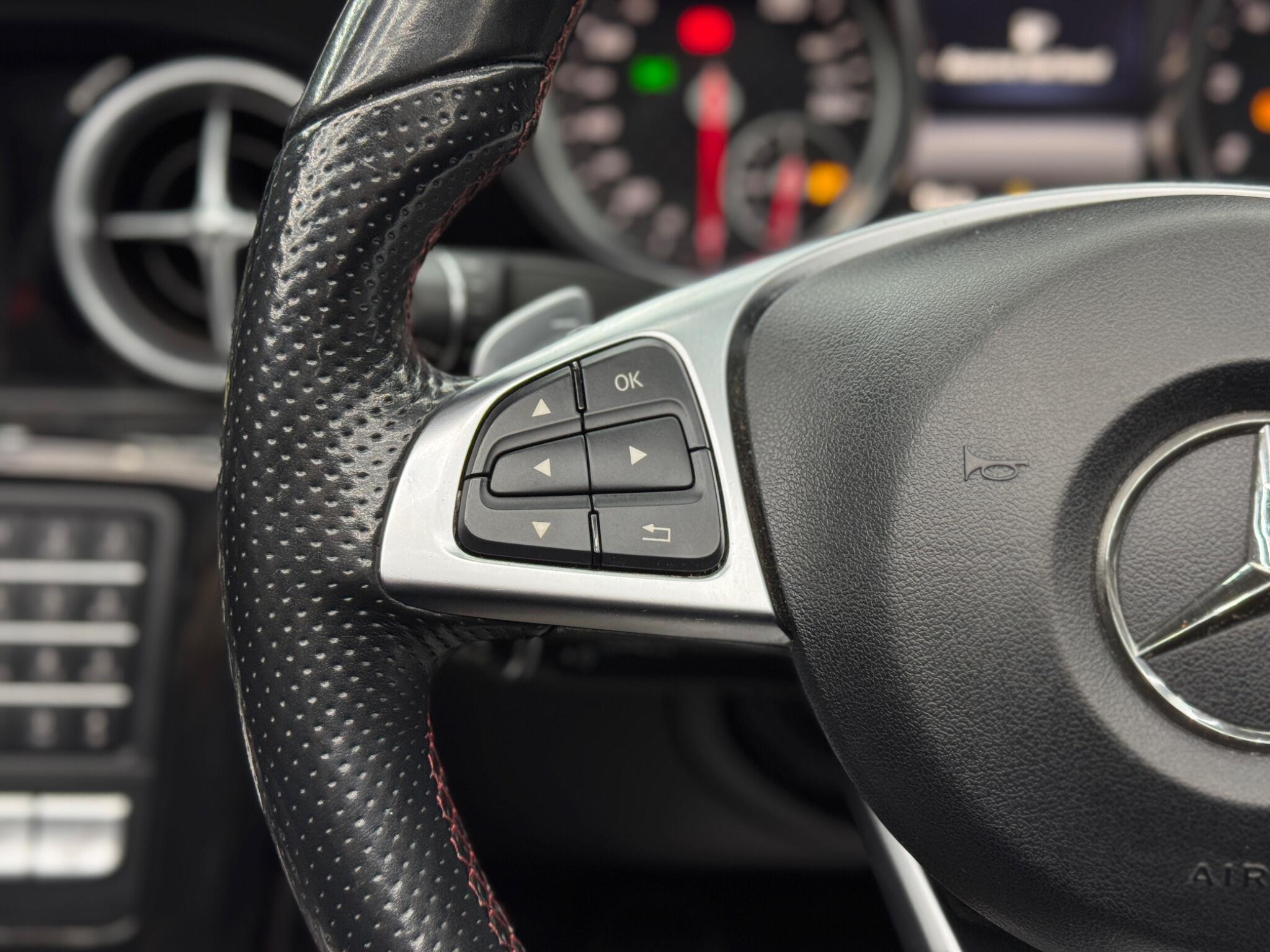 Mercedes SLC - Image 17