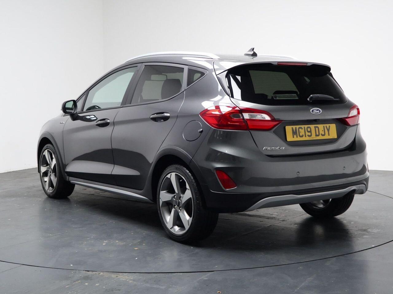 Ford Fiesta - Image 9