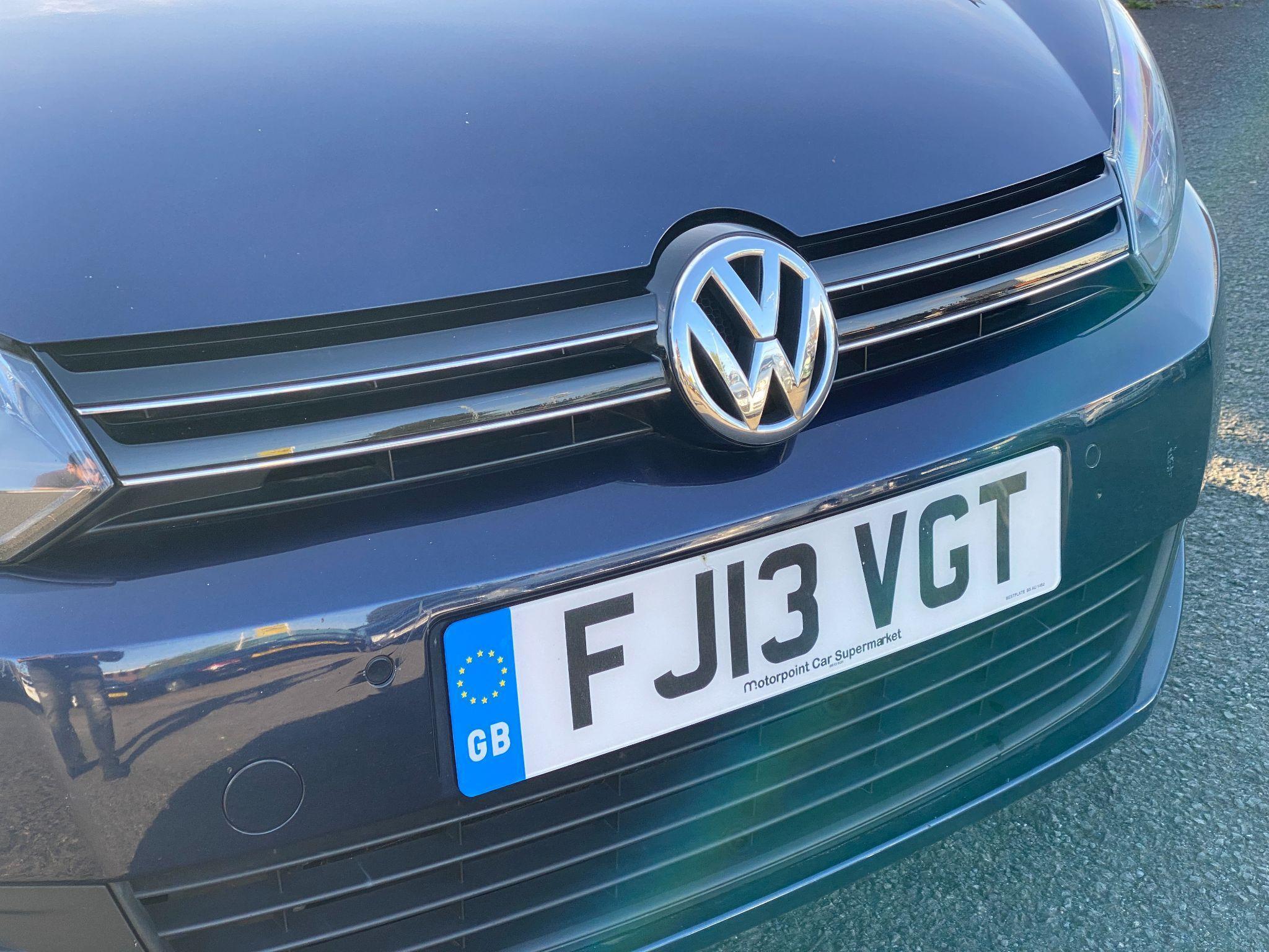 Volkswagen Golf - Image 11