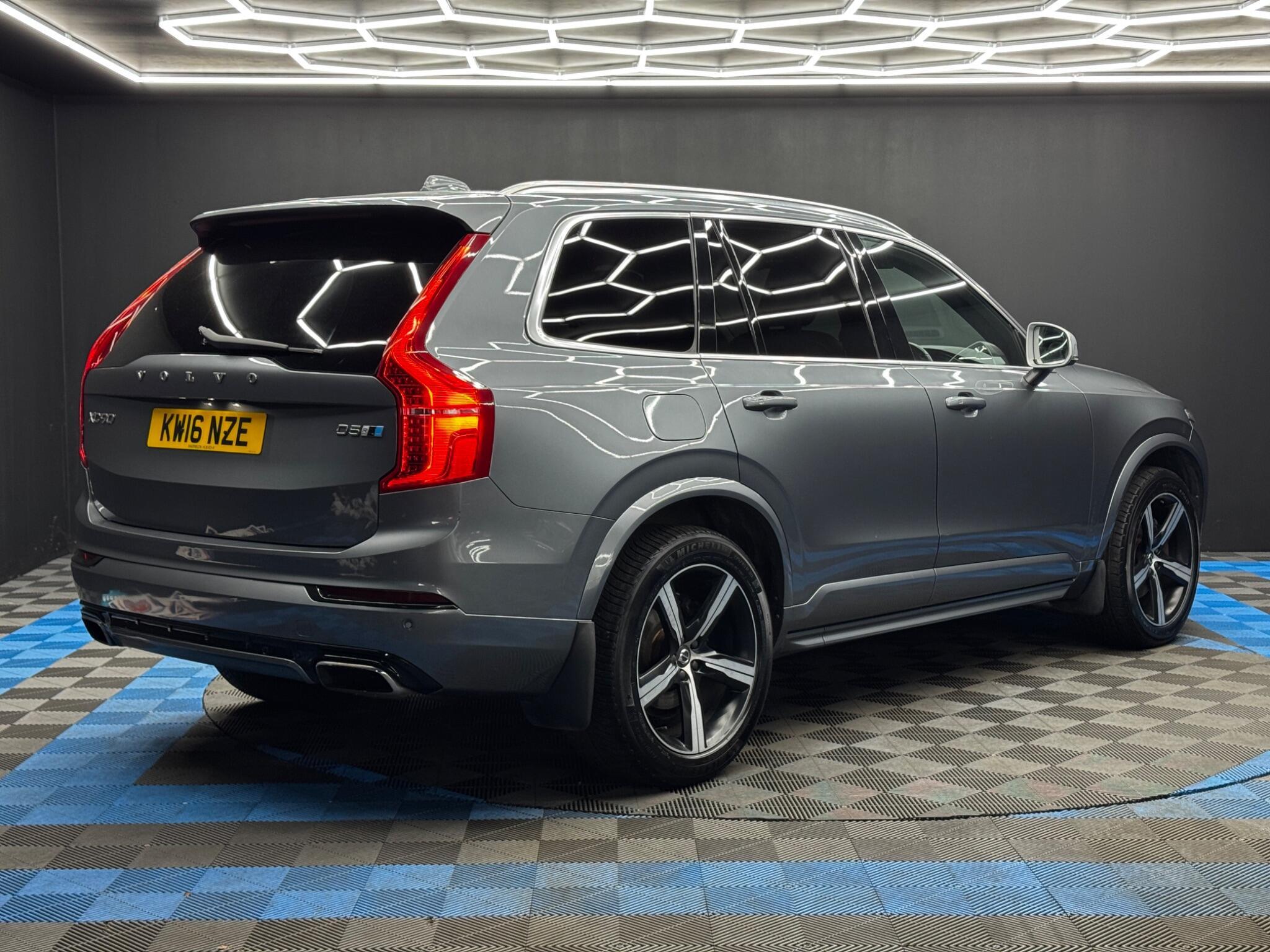 Volvo XC90 - Image 5