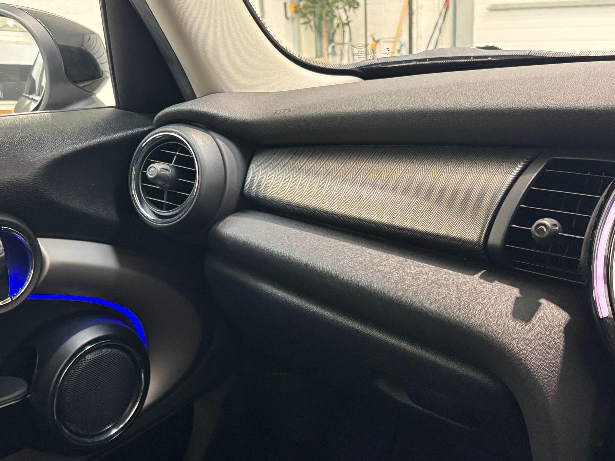 MINI Hatch - Image 42