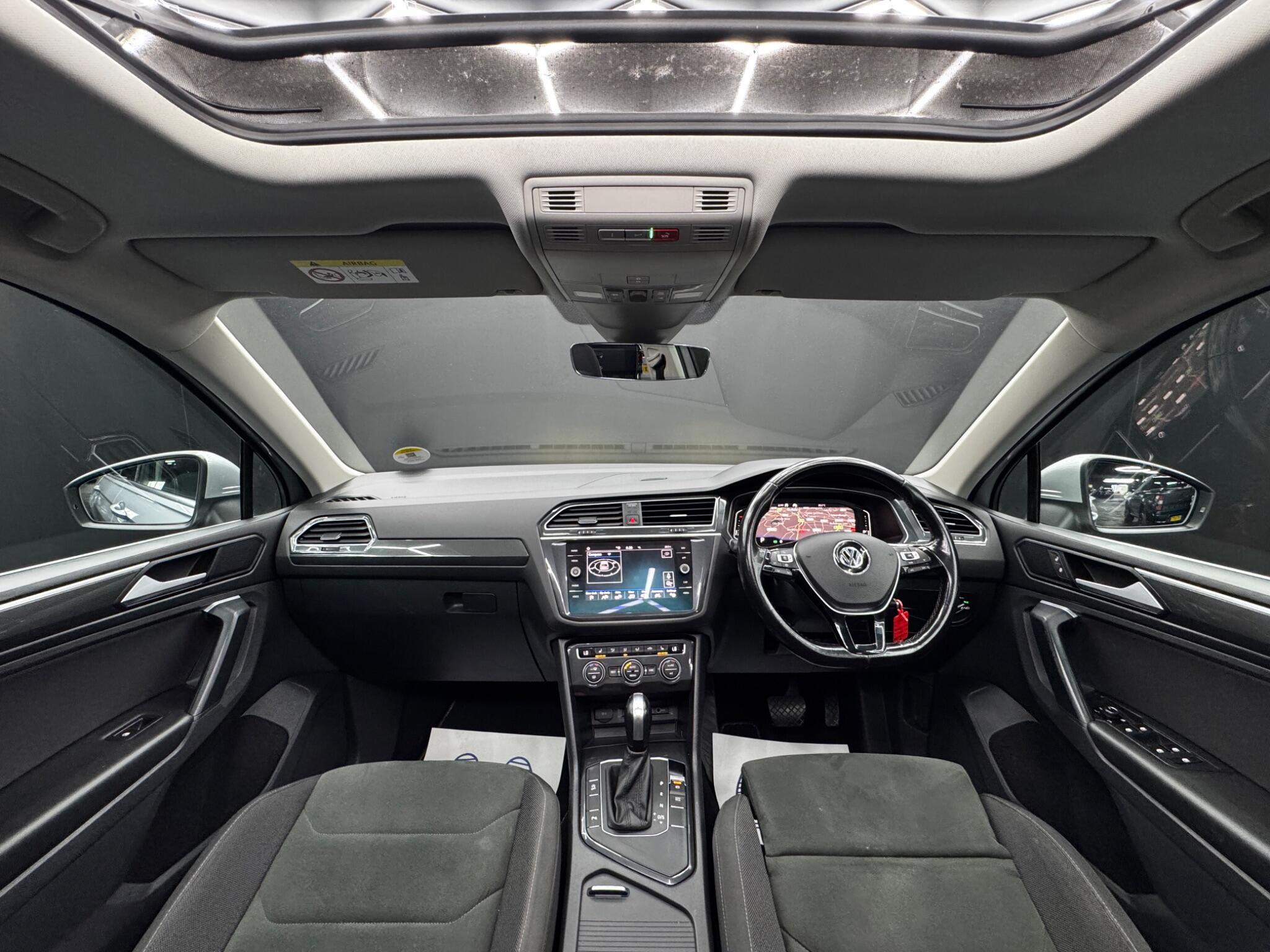 Volkswagen Tiguan - Image 17