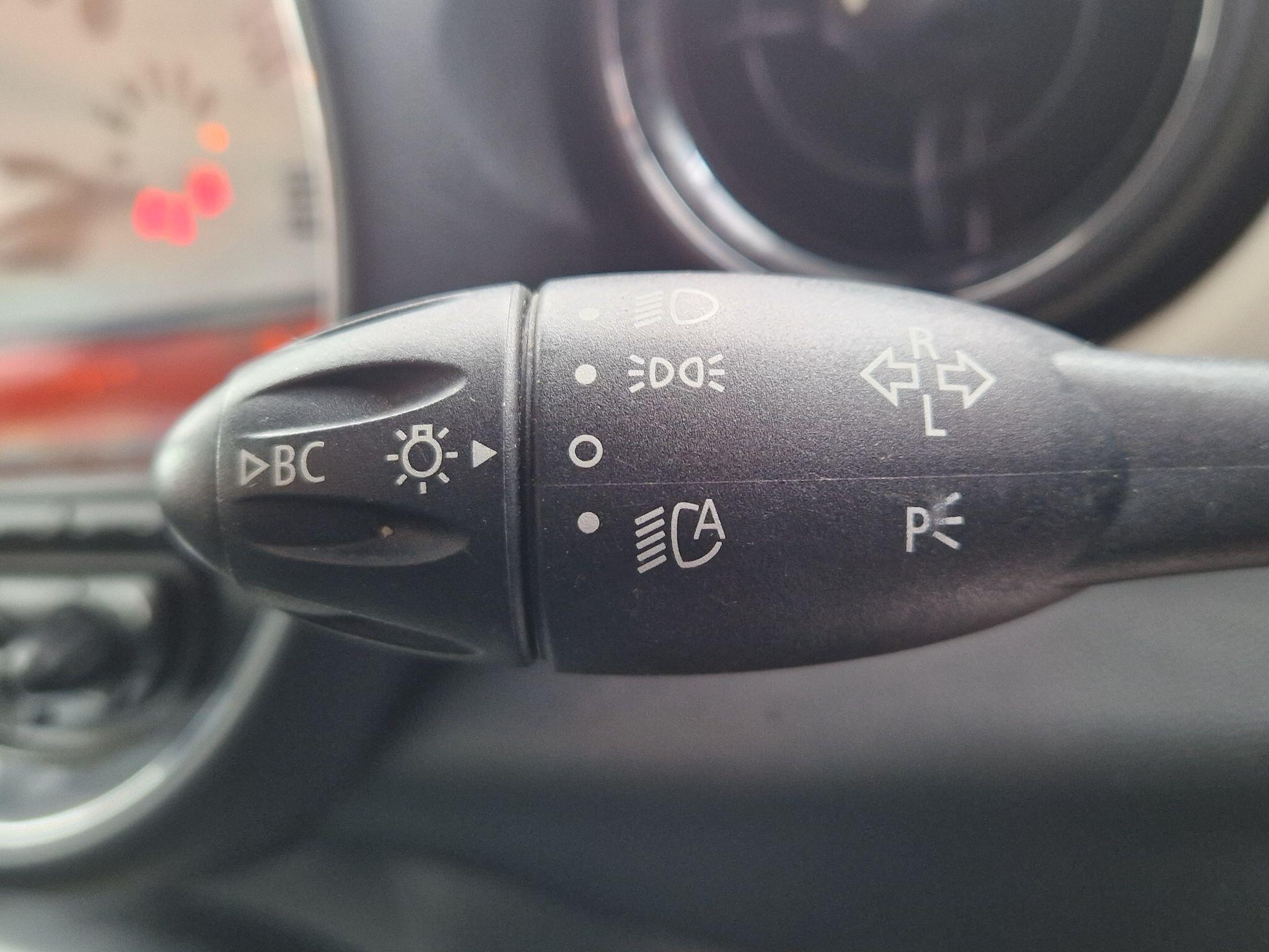 MINI Hatch - Image 39