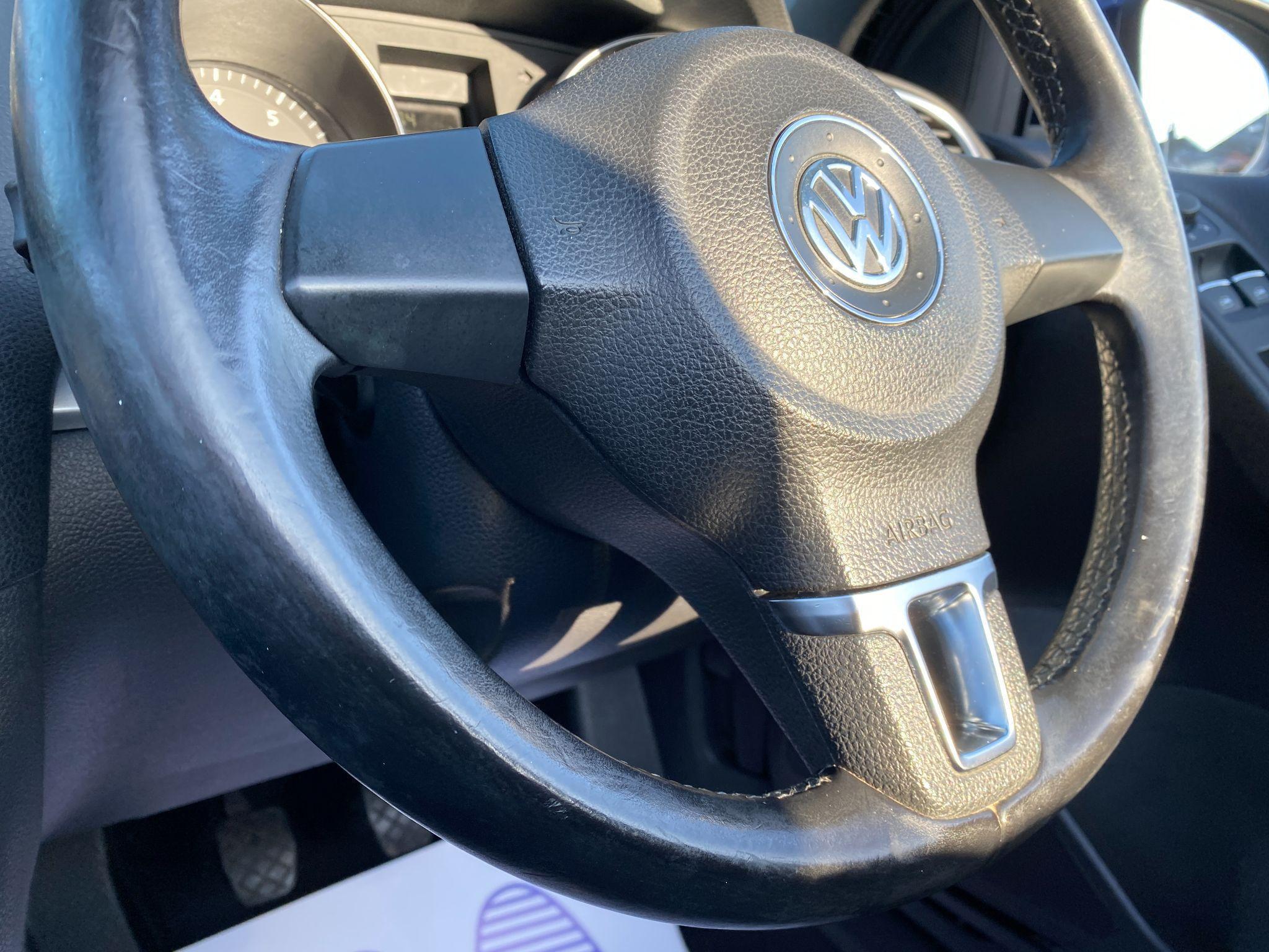 Volkswagen Golf - Image 34