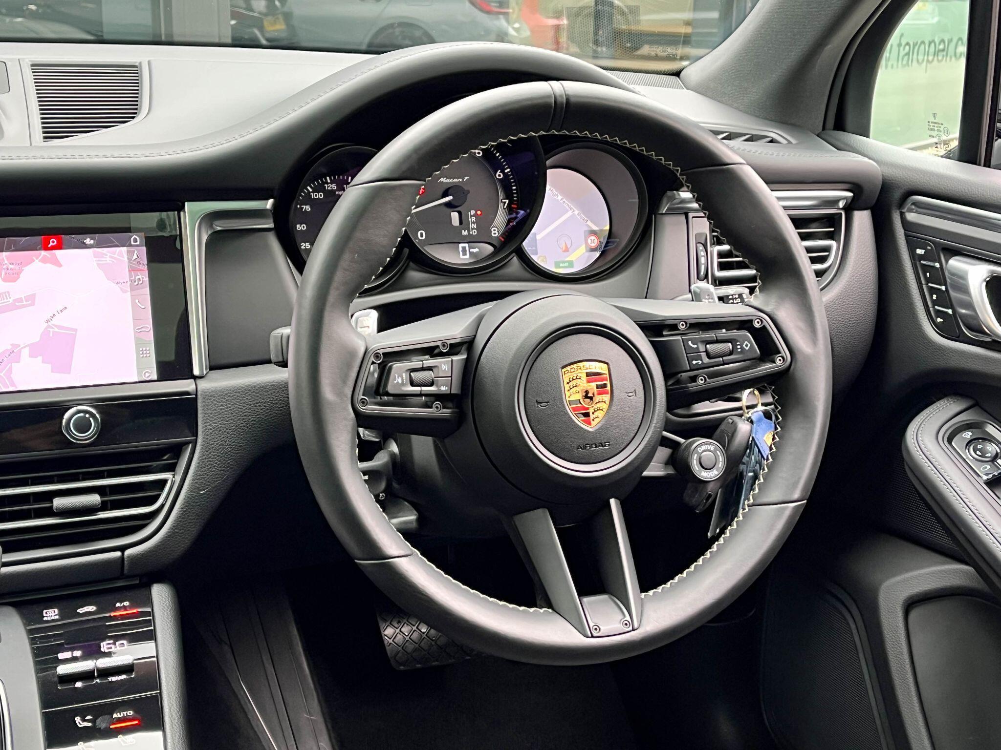 Porsche Macan - Image 14
