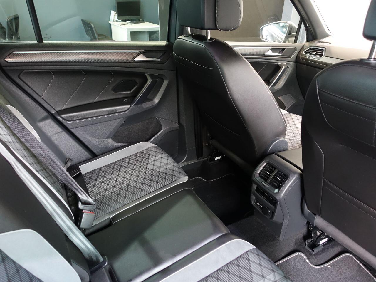 Volkswagen Tiguan - Image 15