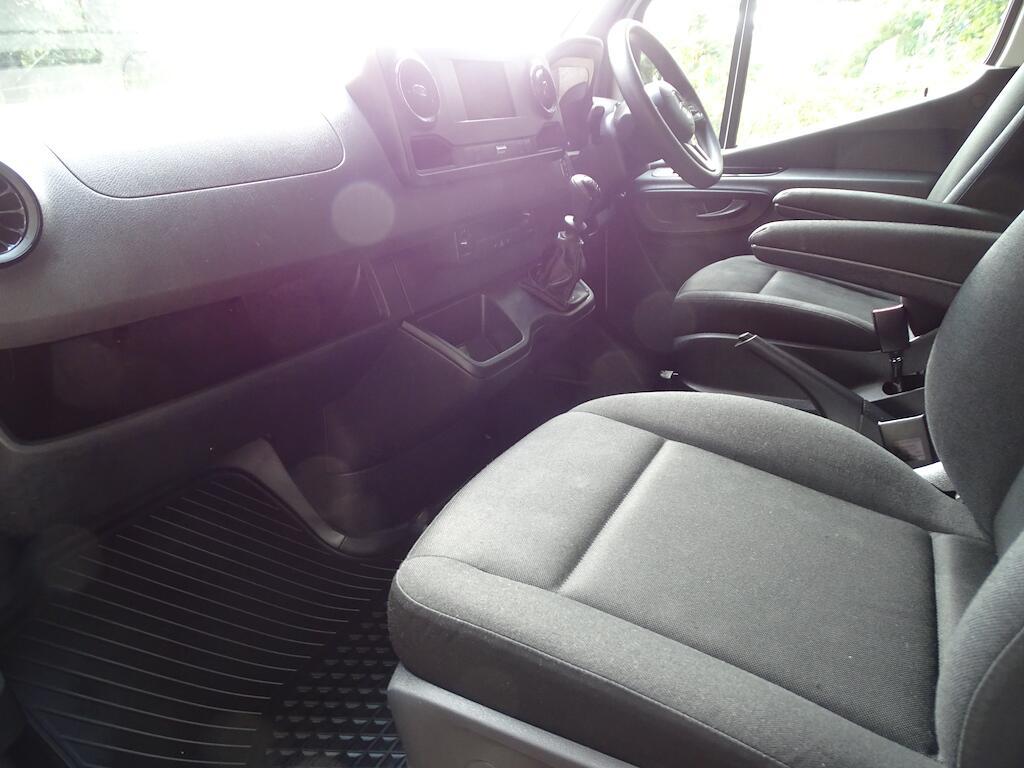 Mercedes Sprinter - Image 13