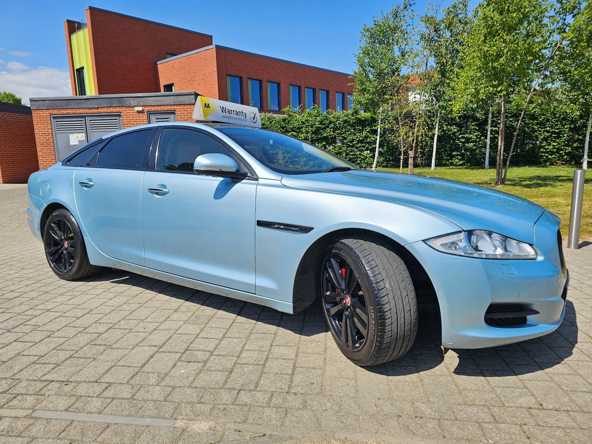 Jaguar XJ - Image 15