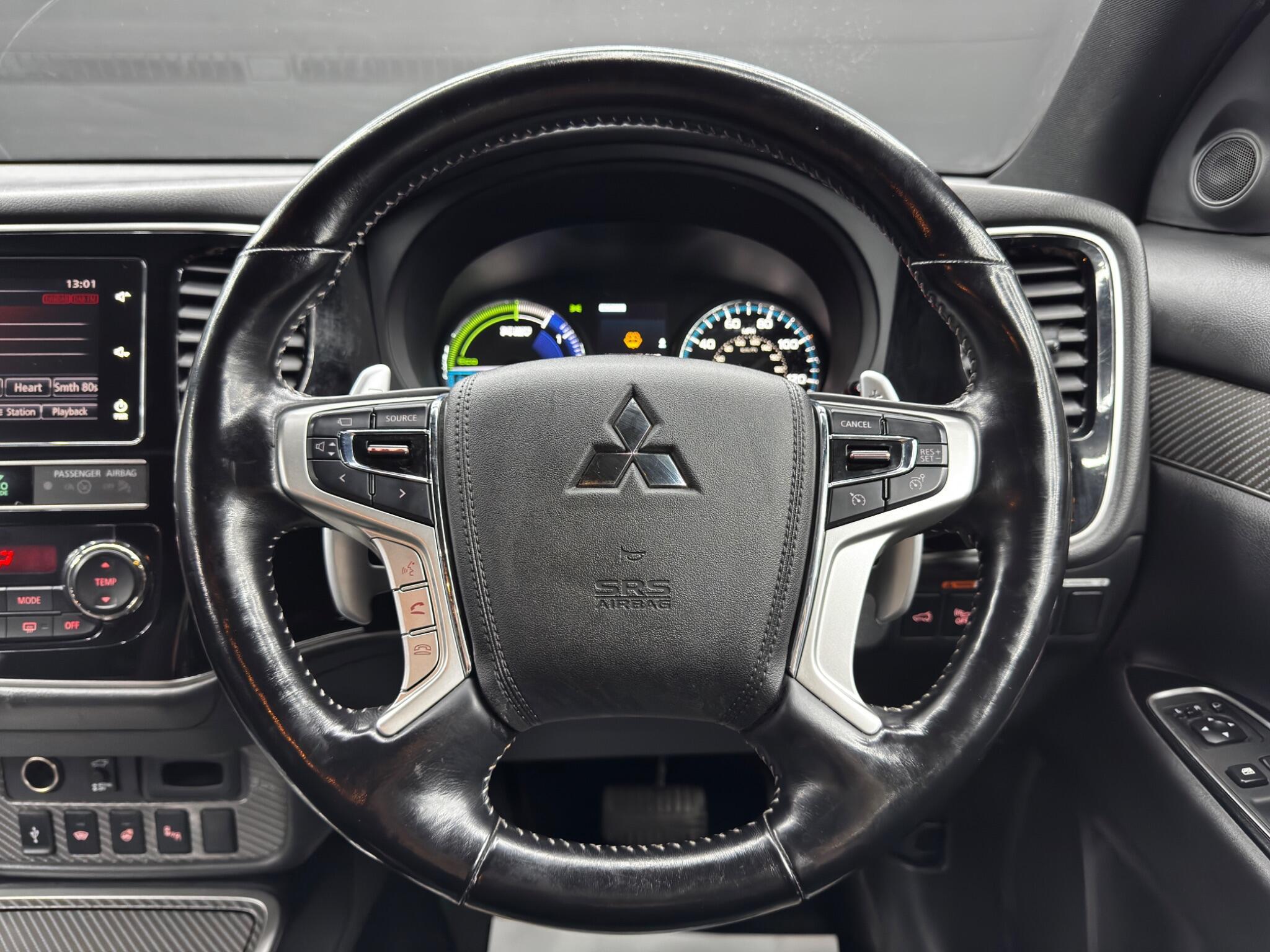 Mitsubishi Outlander - Image 19
