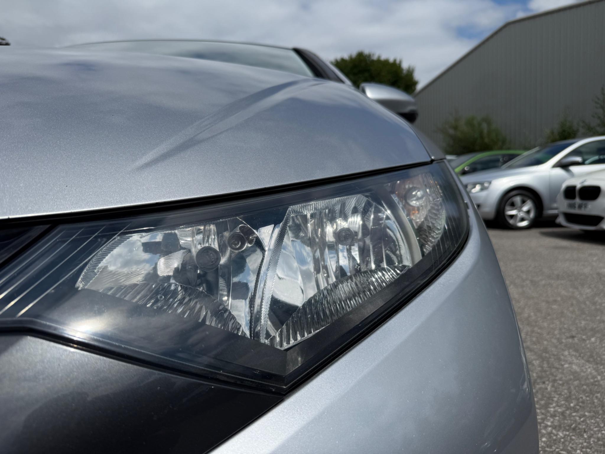 Honda Civic - Image 34