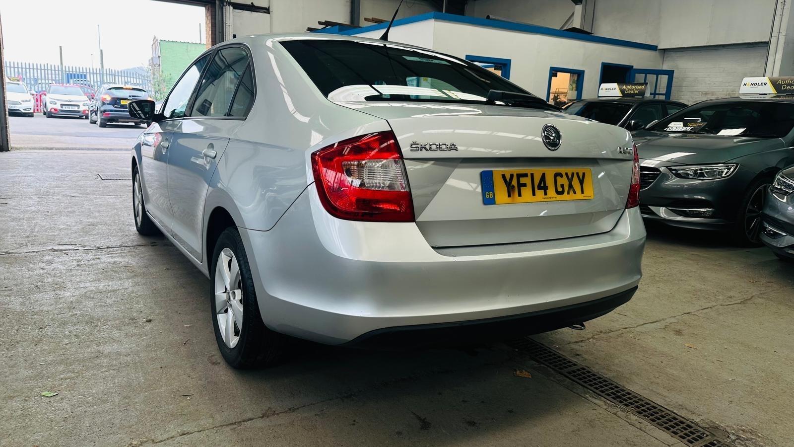 Skoda Rapid - Image 11