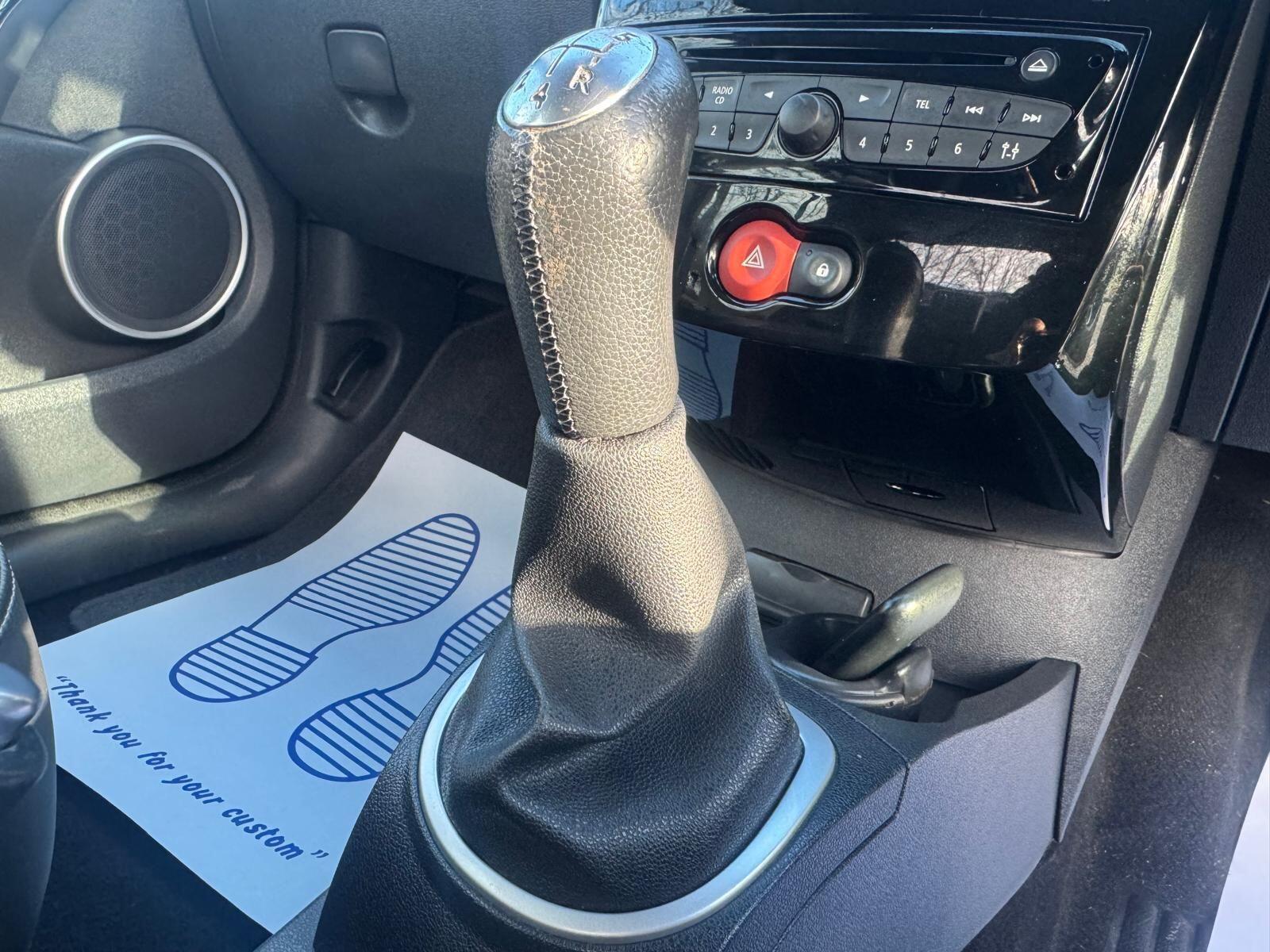 Renault Clio - Image 15