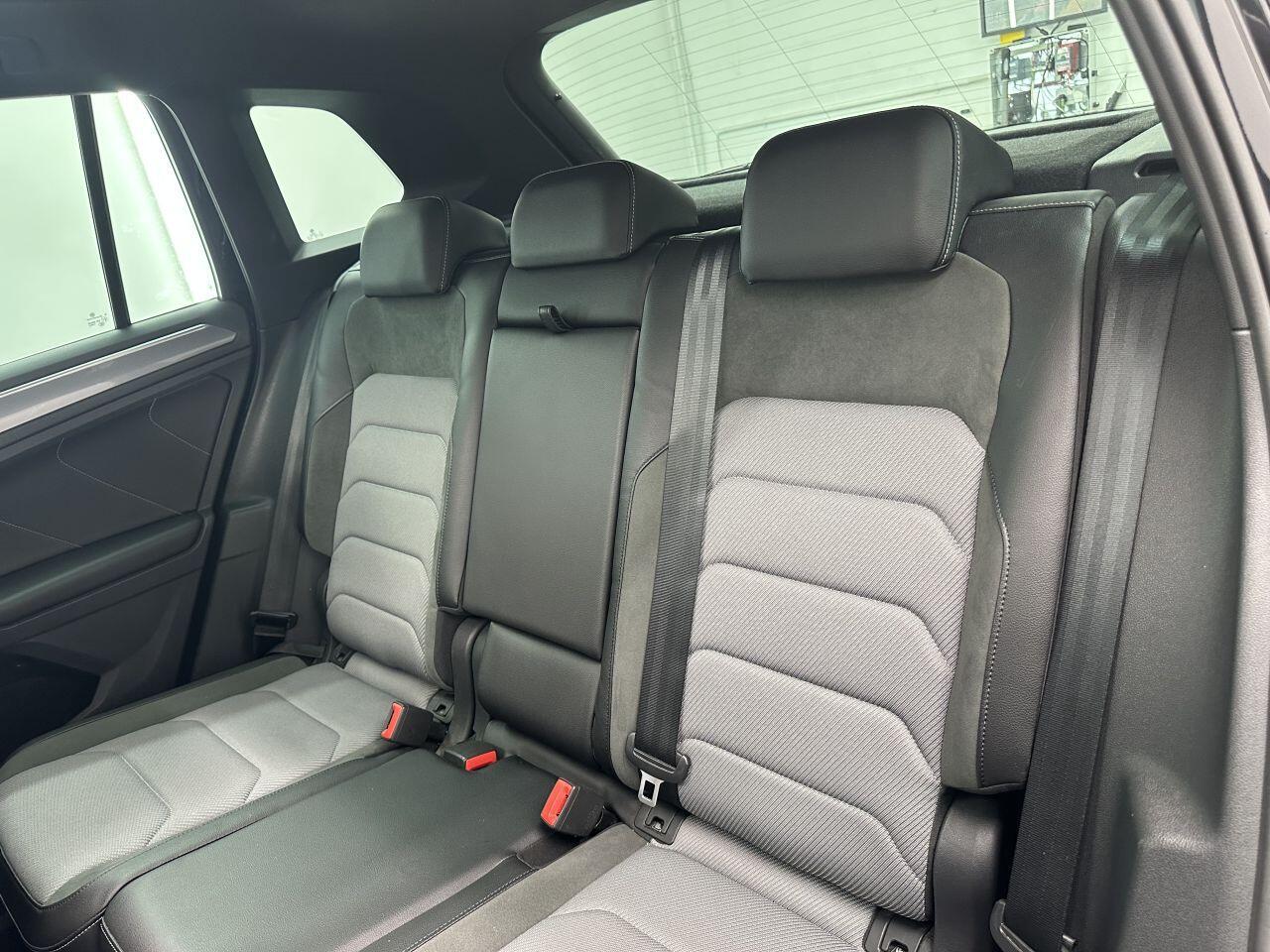 Volkswagen Tiguan - Image 13