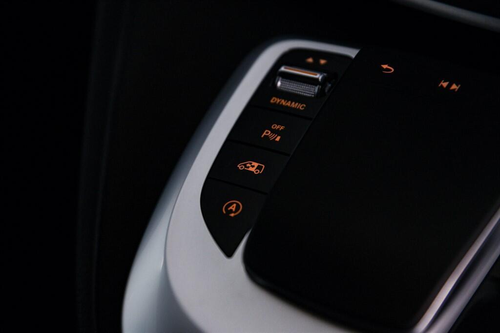 Mercedes V Class - Image 28