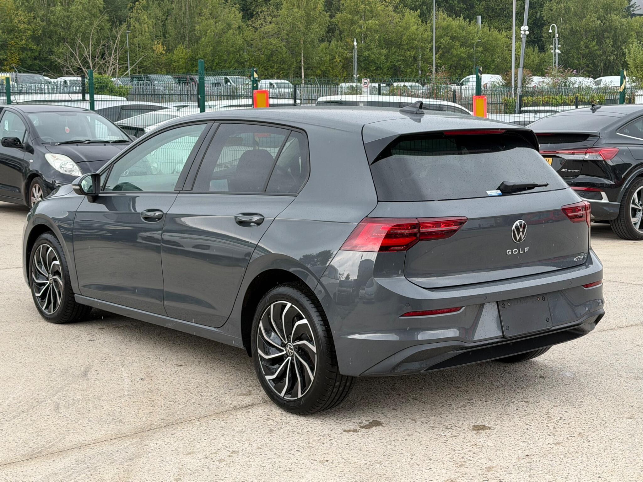 Volkswagen Golf - Image 6