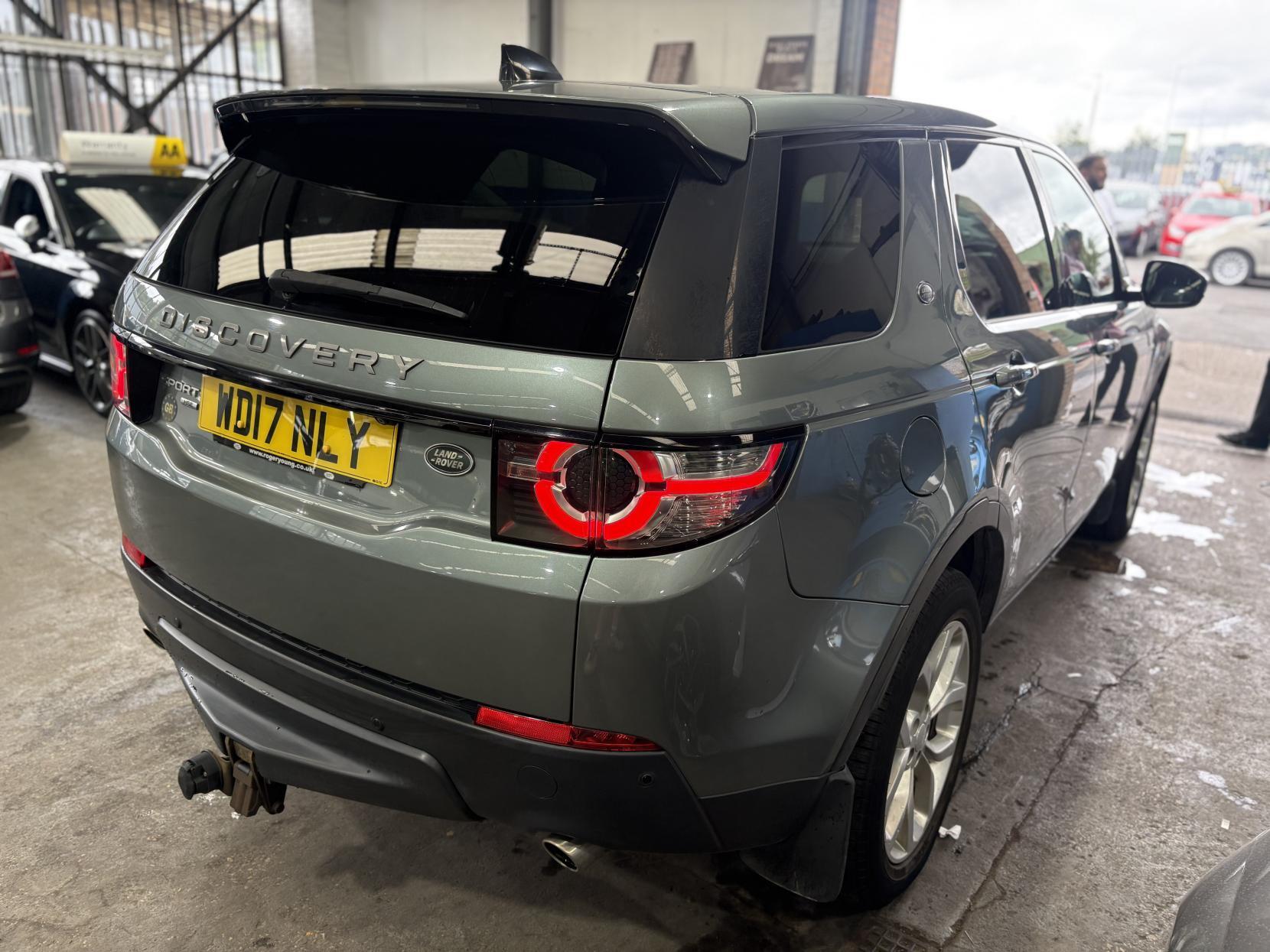 Land Rover DISCOVERY SPORT - Image 9