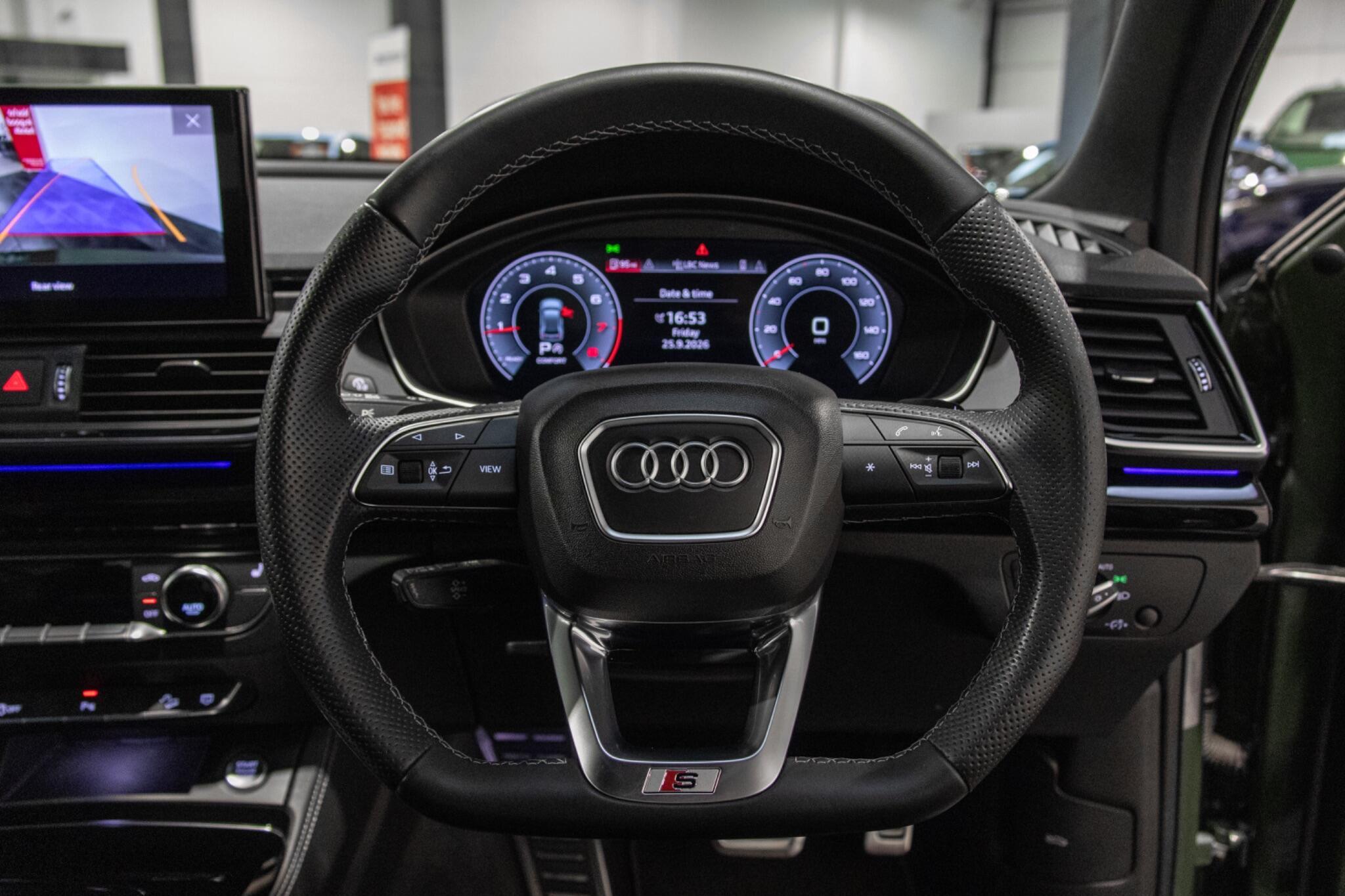 Audi Q5 - Image 13