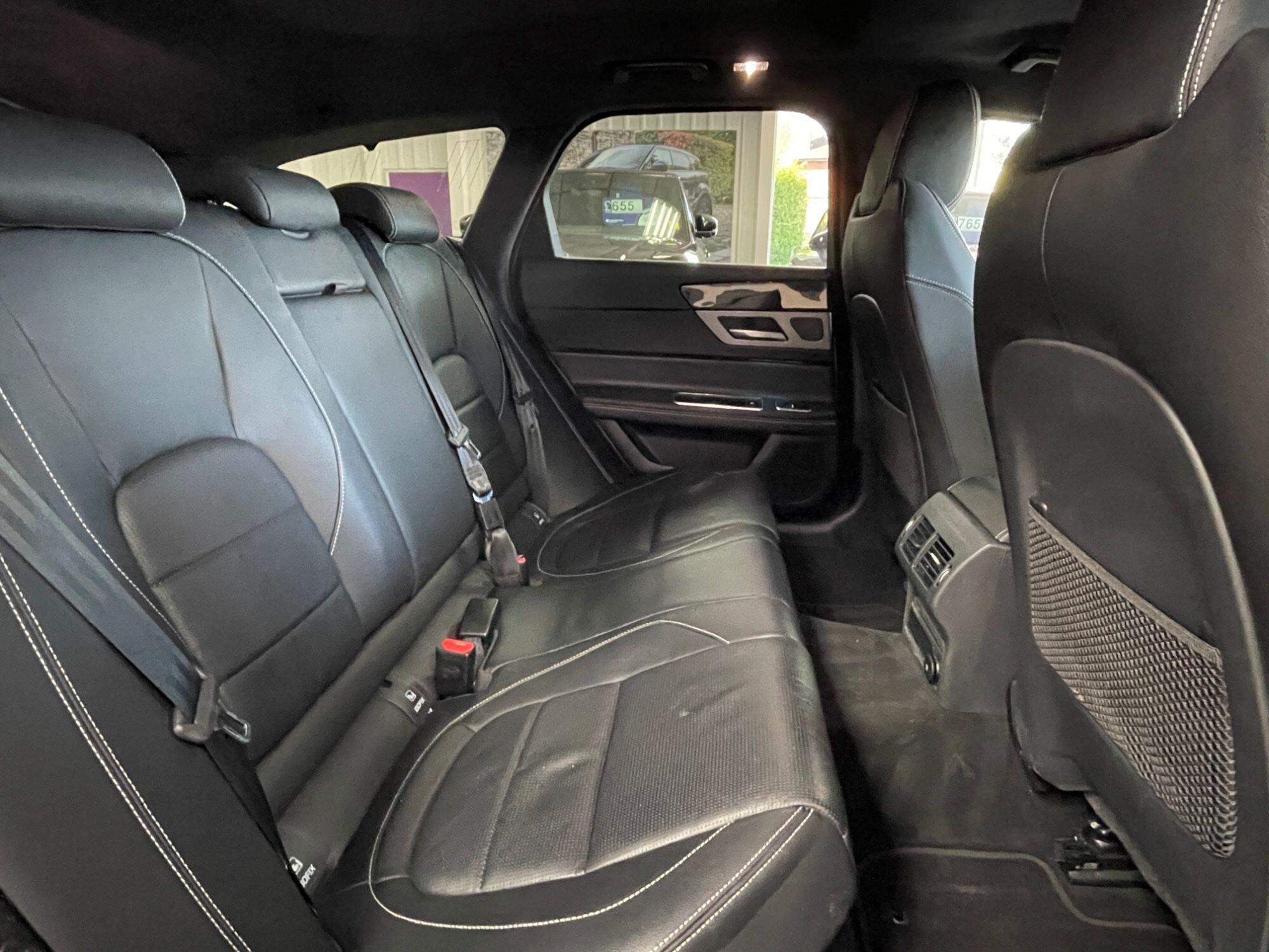 Jaguar XF - Image 29