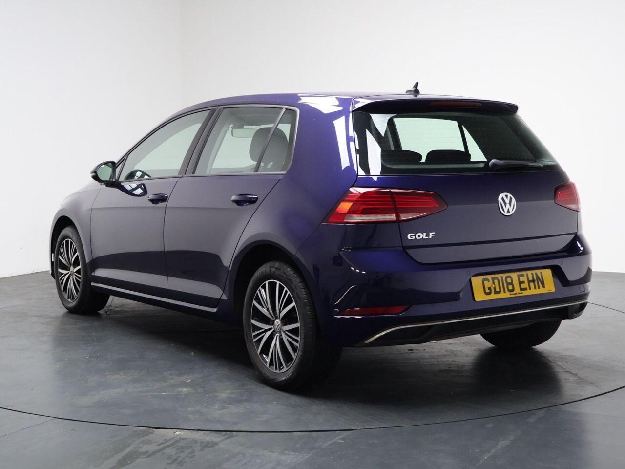 Volkswagen Golf - Image 9