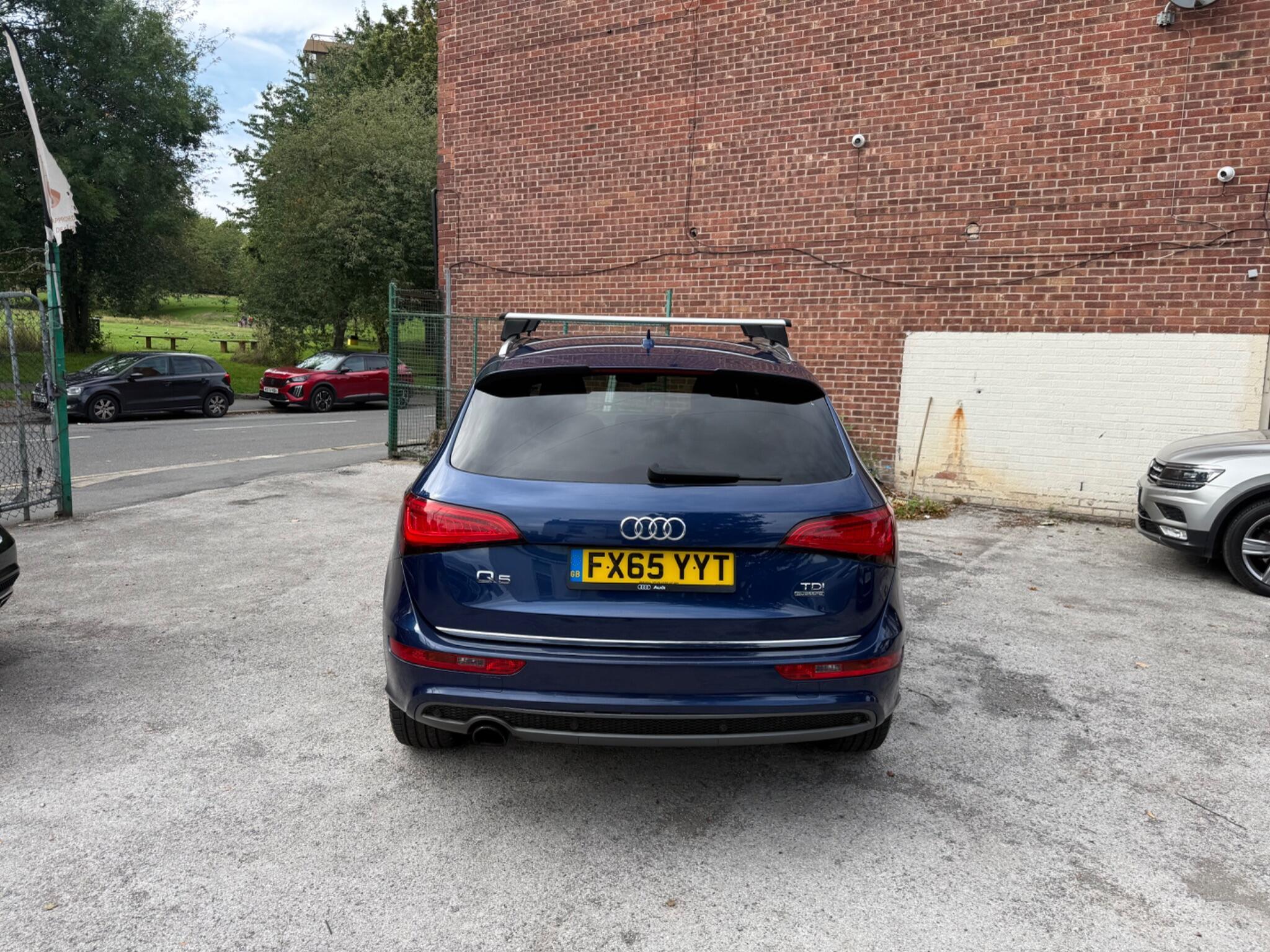 Audi Q5 - Image 6