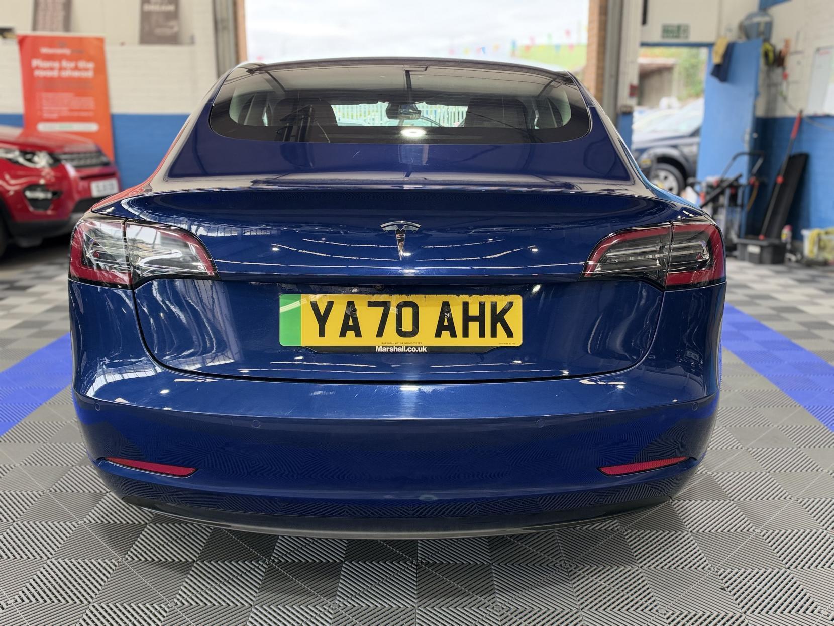 Tesla Model 3 - Image 8
