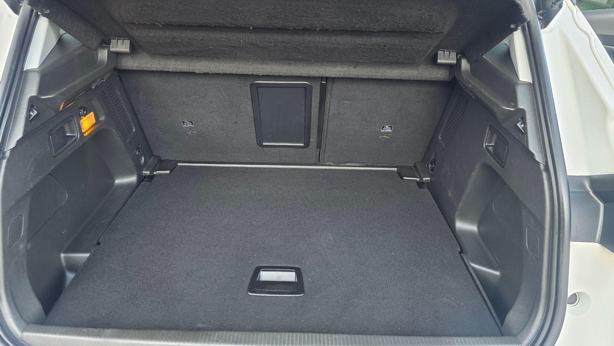 Vauxhall Grandland X - Image 48