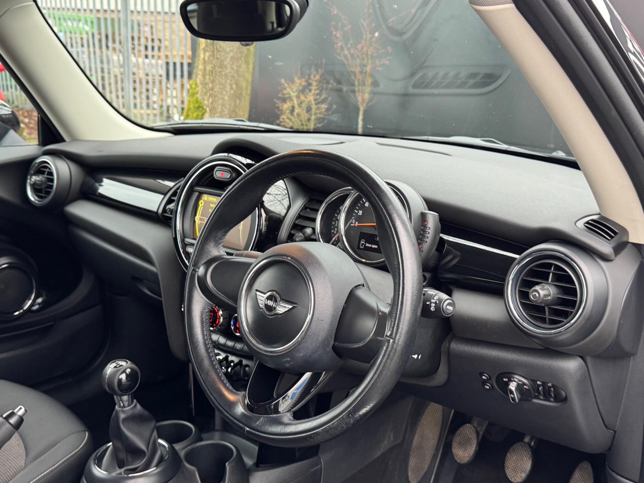 MINI Hatch - Image 42