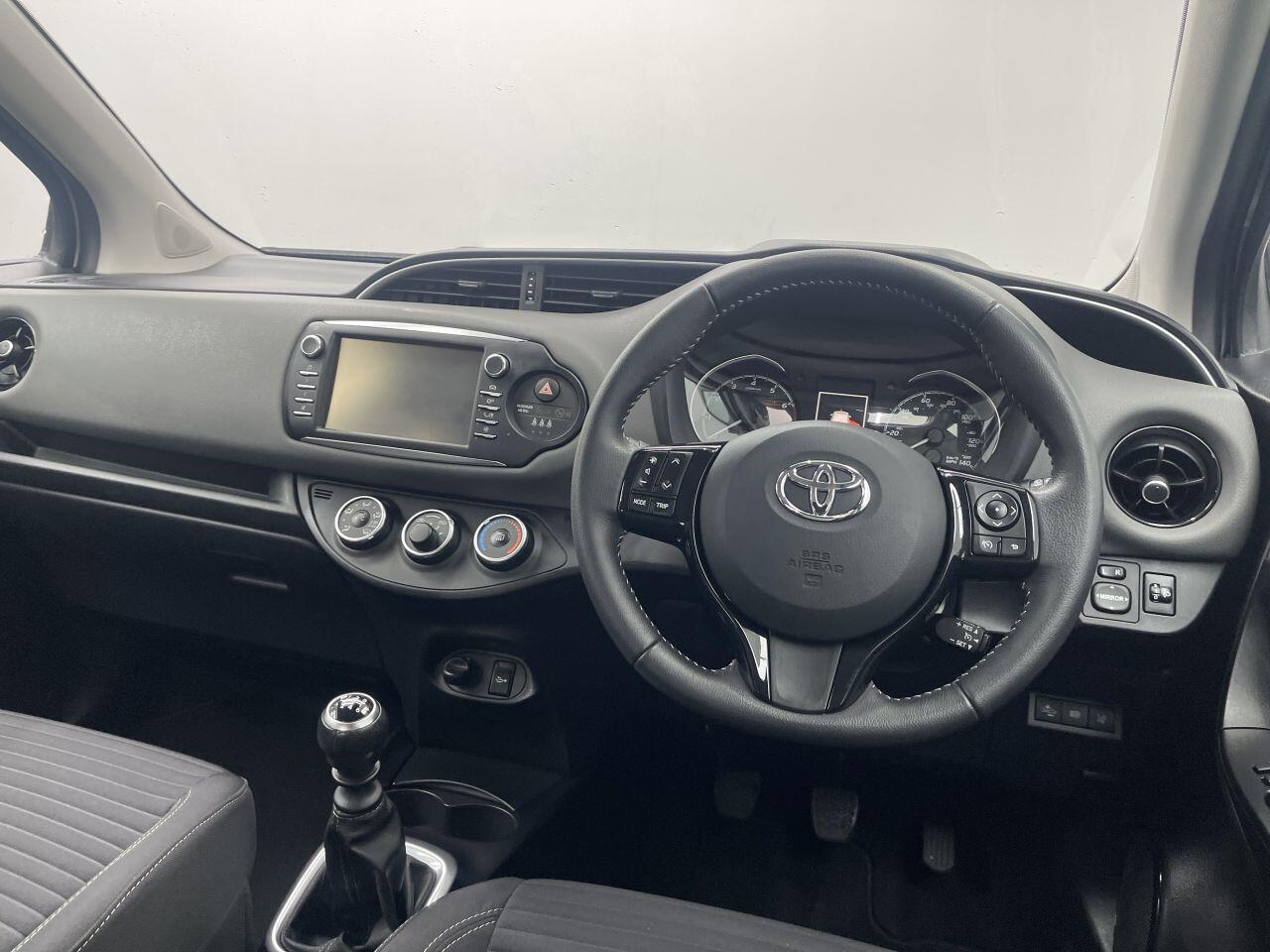 Toyota Yaris - Image 35