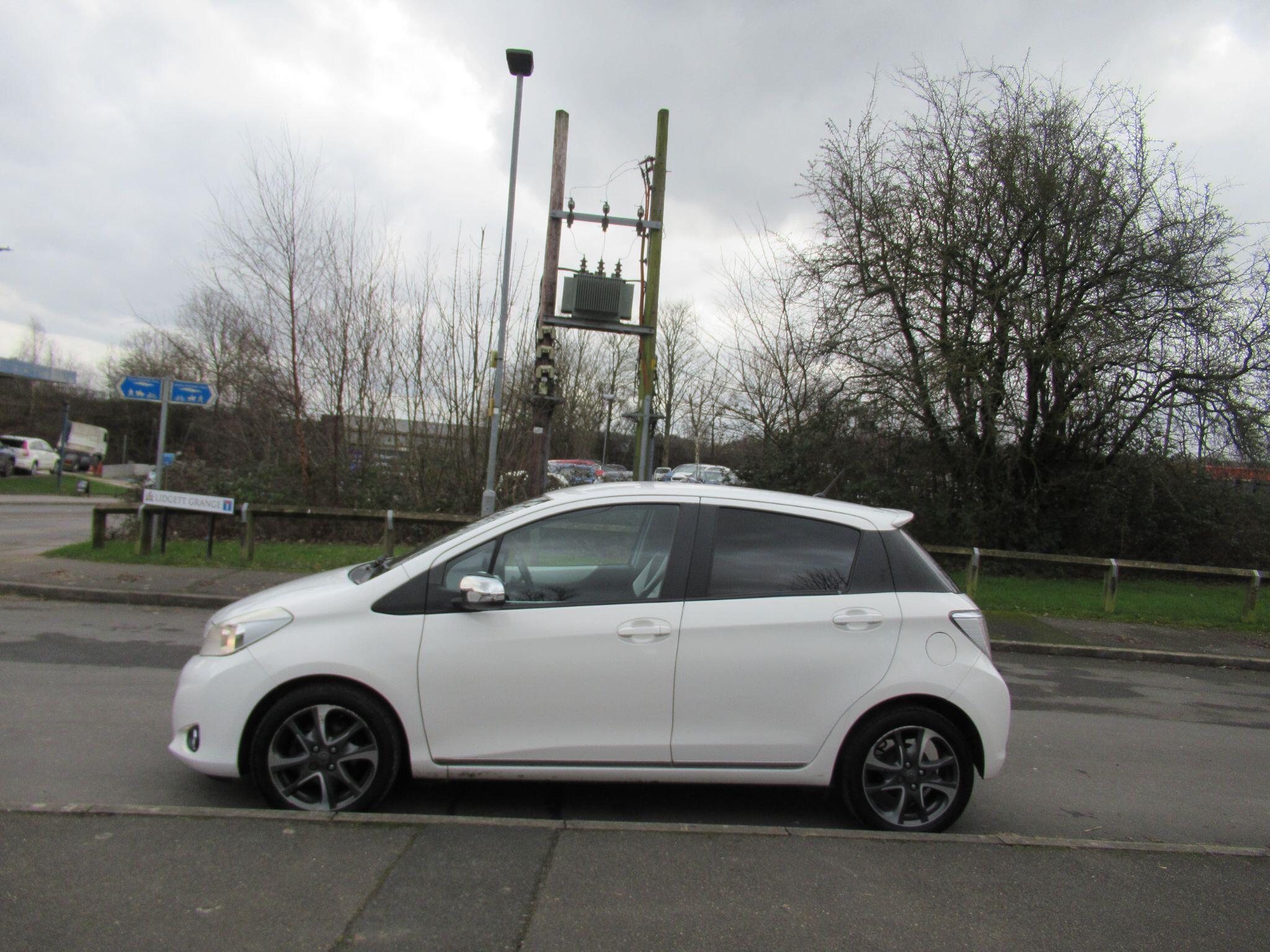 Toyota Yaris - Image 6