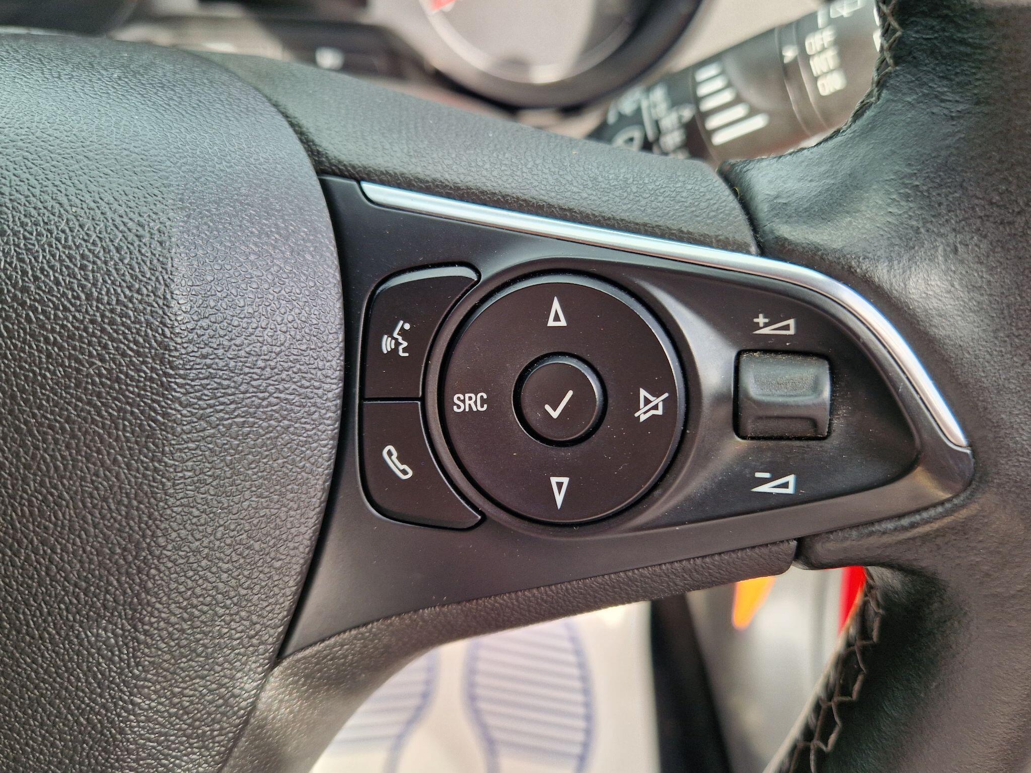 Vauxhall Crossland X - Image 34