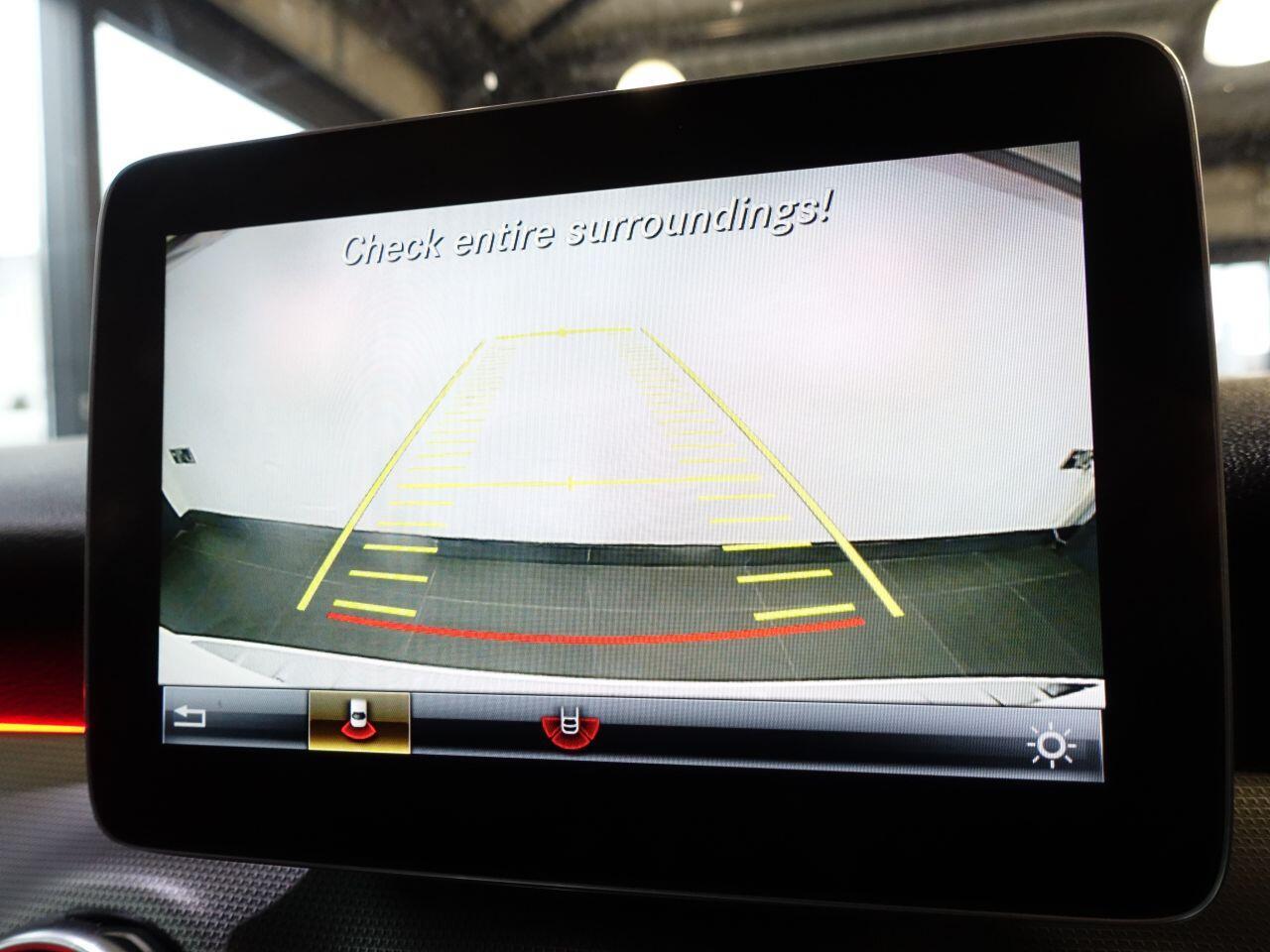 Mercedes GLA - Image 32