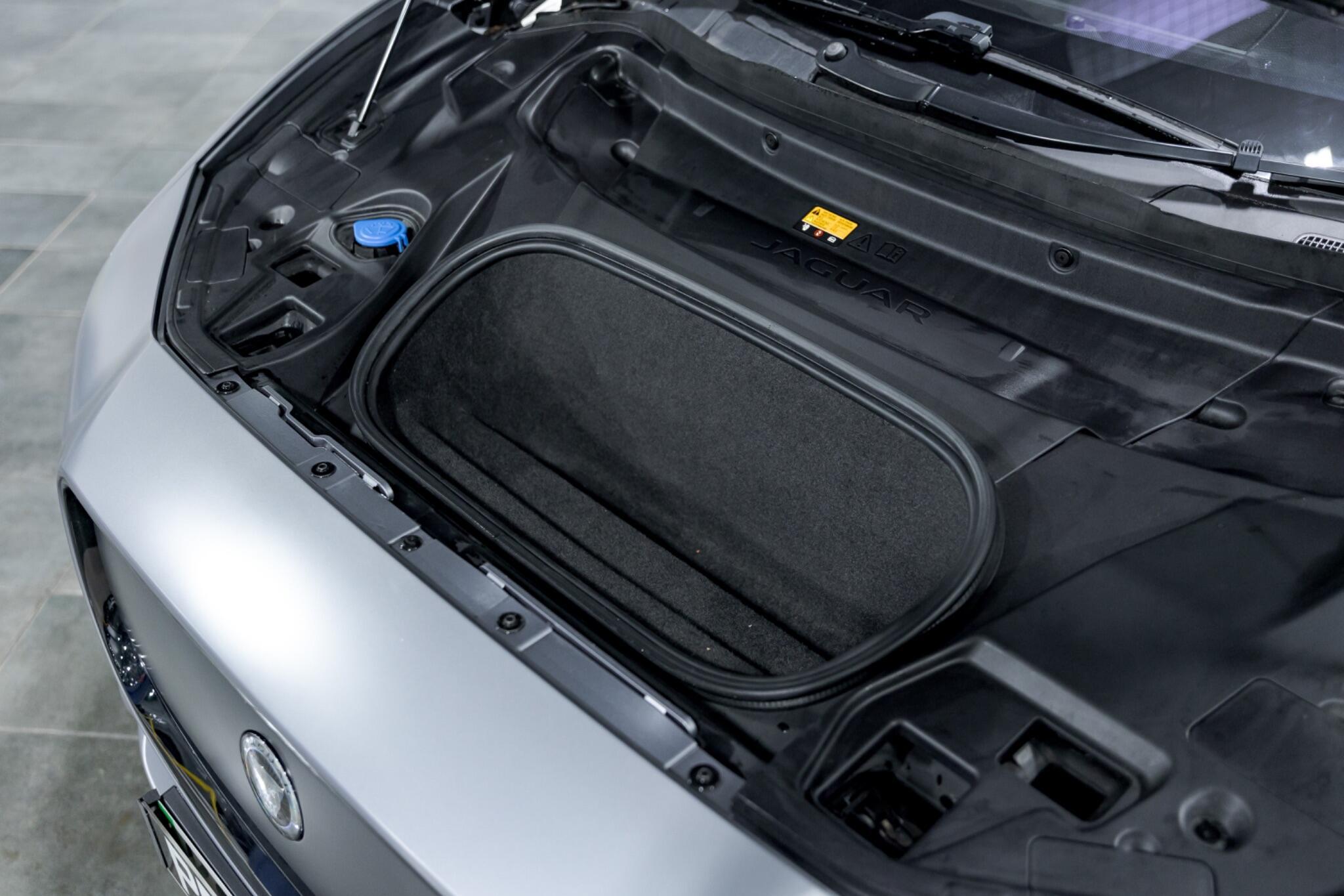 Jaguar I-Pace - Image 22