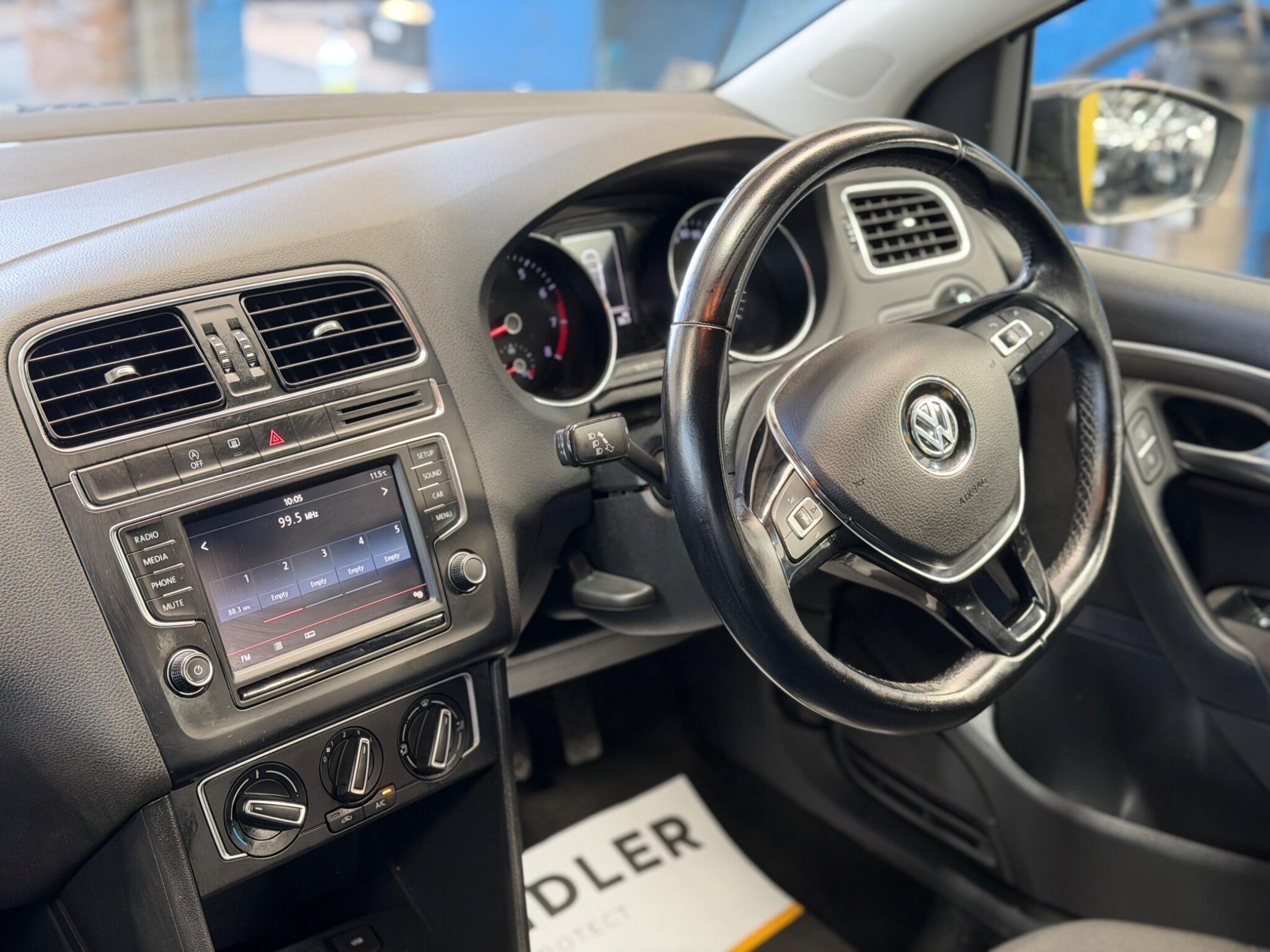 Volkswagen Polo - Image 31