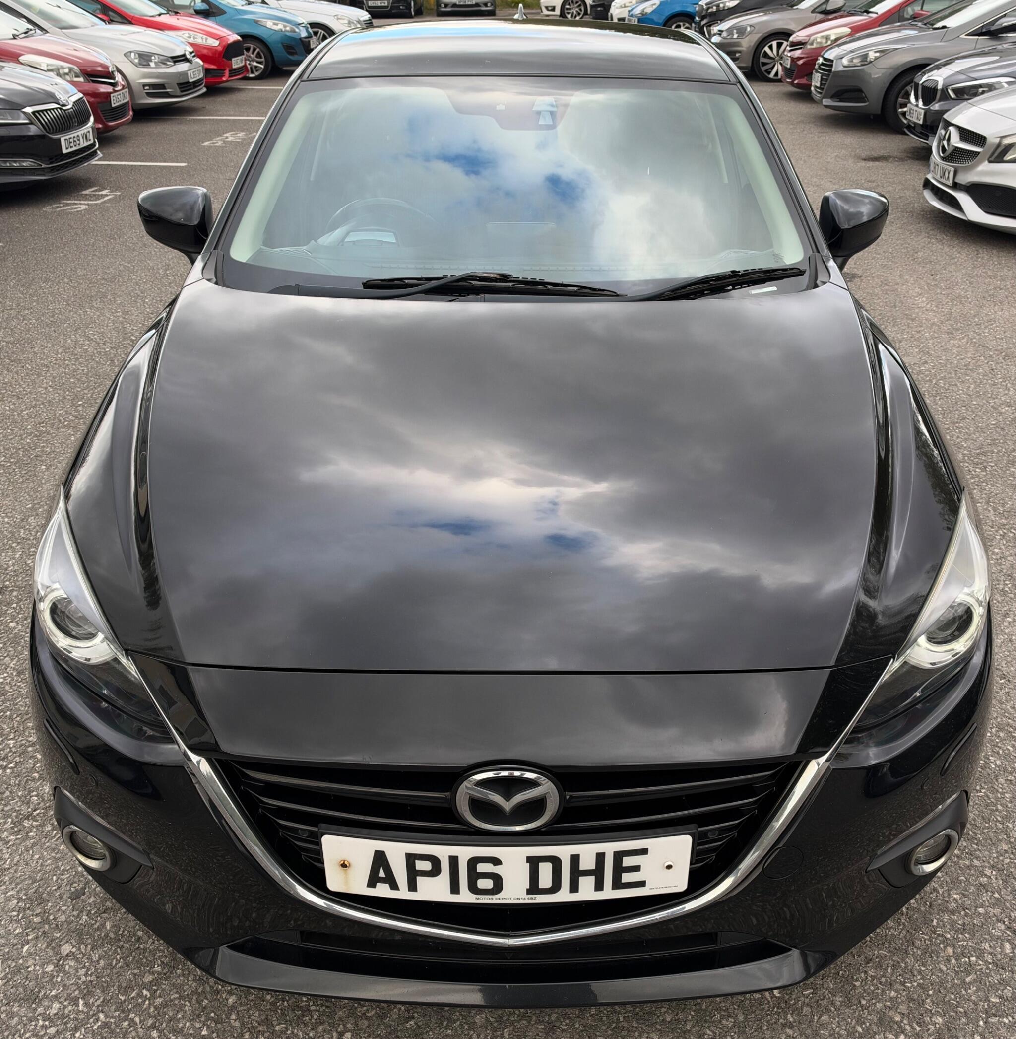 Mazda MAZDA3 - Image 3